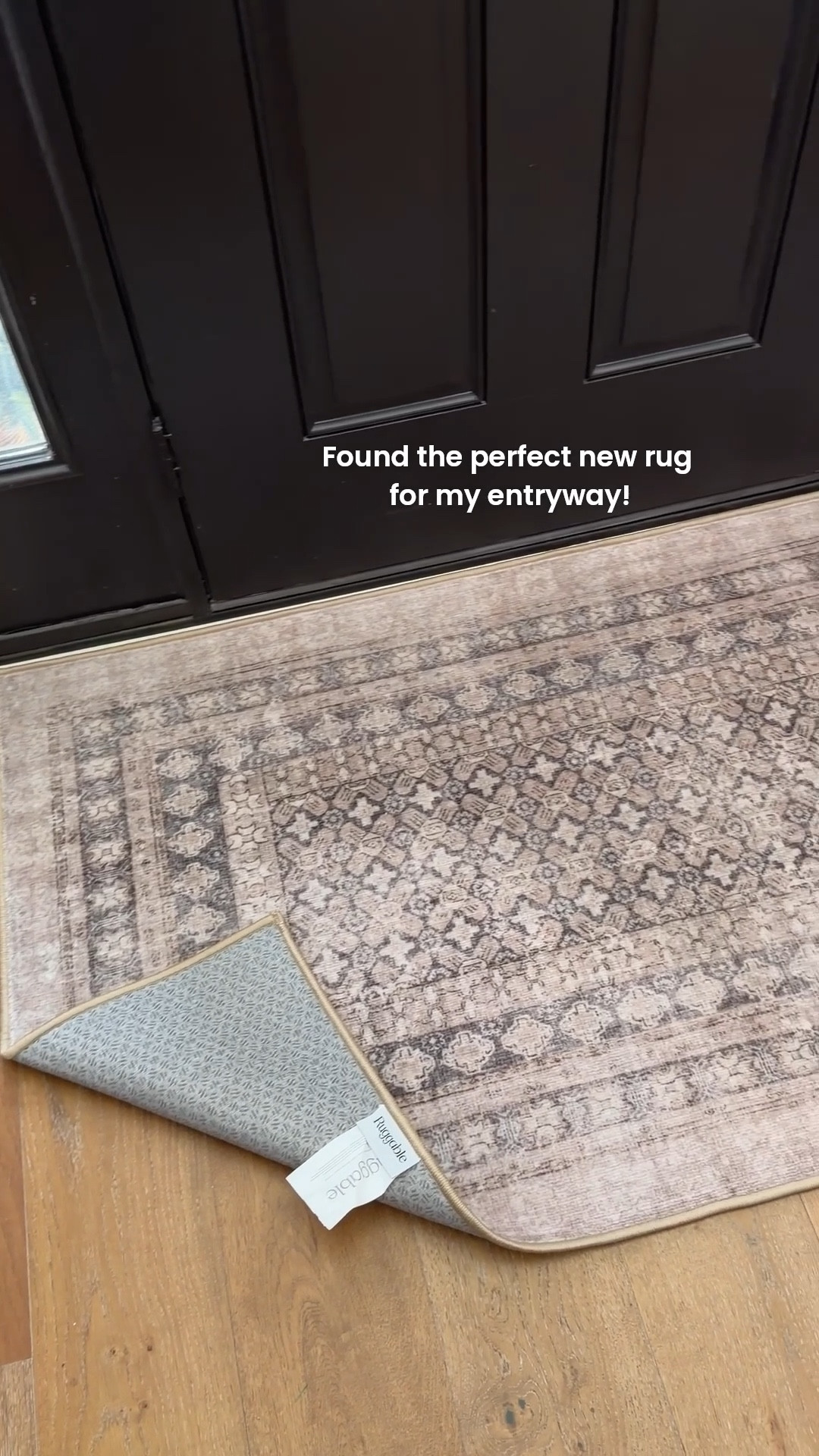 SO glad I gave Ruggable another try. Nonslip, washable, and actually vacuum-able, too. Perfect entryway rug, especially for winter. Already shopping for a new kitchen runner, too. ❤️ the new patterns are so good!