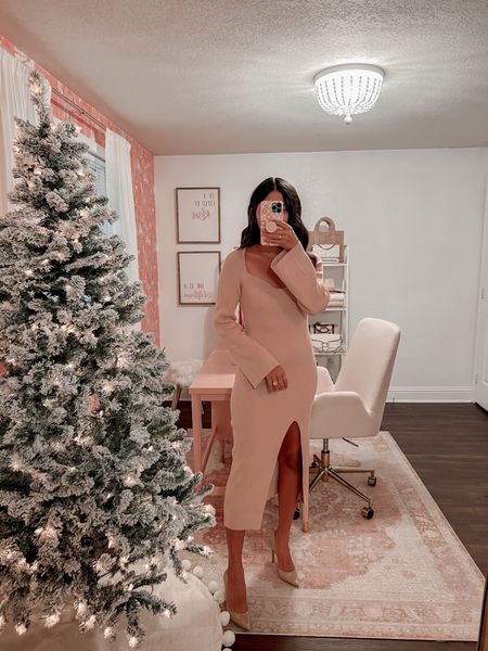 Amazon Finds / Amazon Fashion 💫
Holiday party dress, holiday dresses, thanksgiving outfit, holiday party outfit, Amazon dress, midi dress, sweater dress 

#LTKSeasonal #LTKunder50 #LTKHoliday