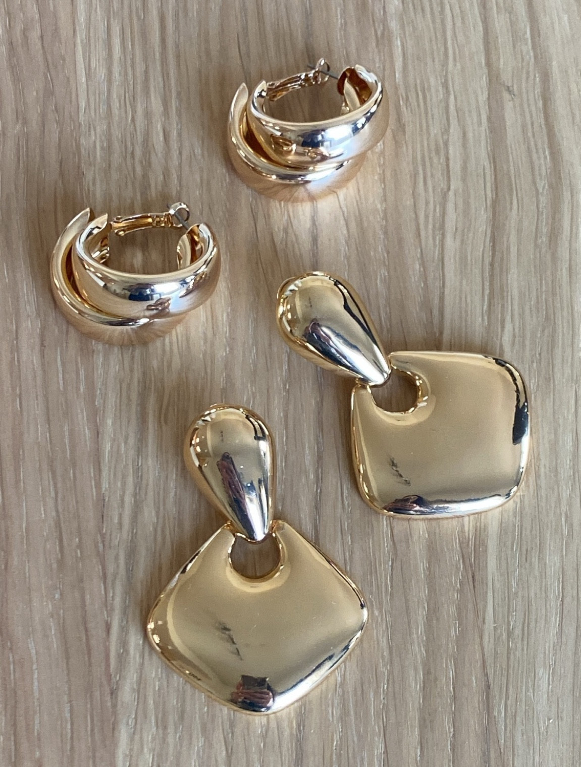 and these are from 8 other reasons! recently discovered them and love their chunky gold
earrings!

#8otherreasons #starementearrings #goldearrings #chunkyearrings #goldfashionjewelry #holidayoutfits 

#LTKstyletip #LTKCyberWeek #LTKHoliday