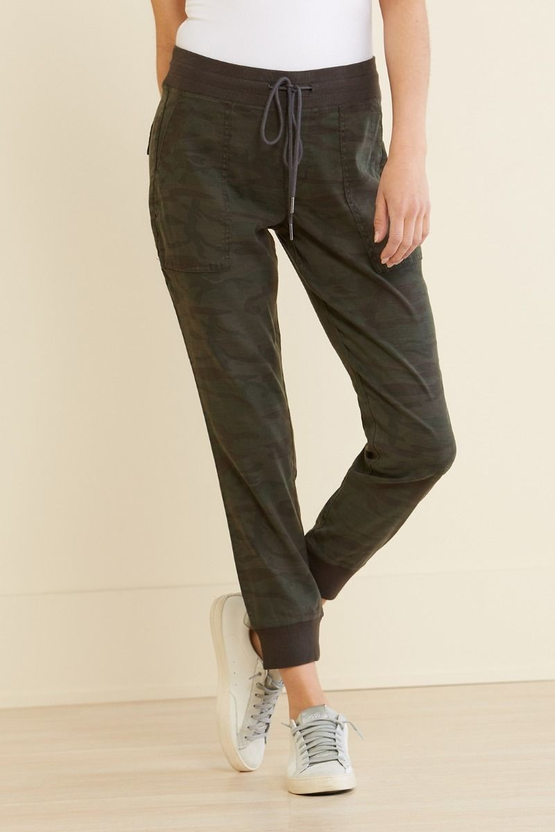 Camo Gabrielle Jogger | Evereve