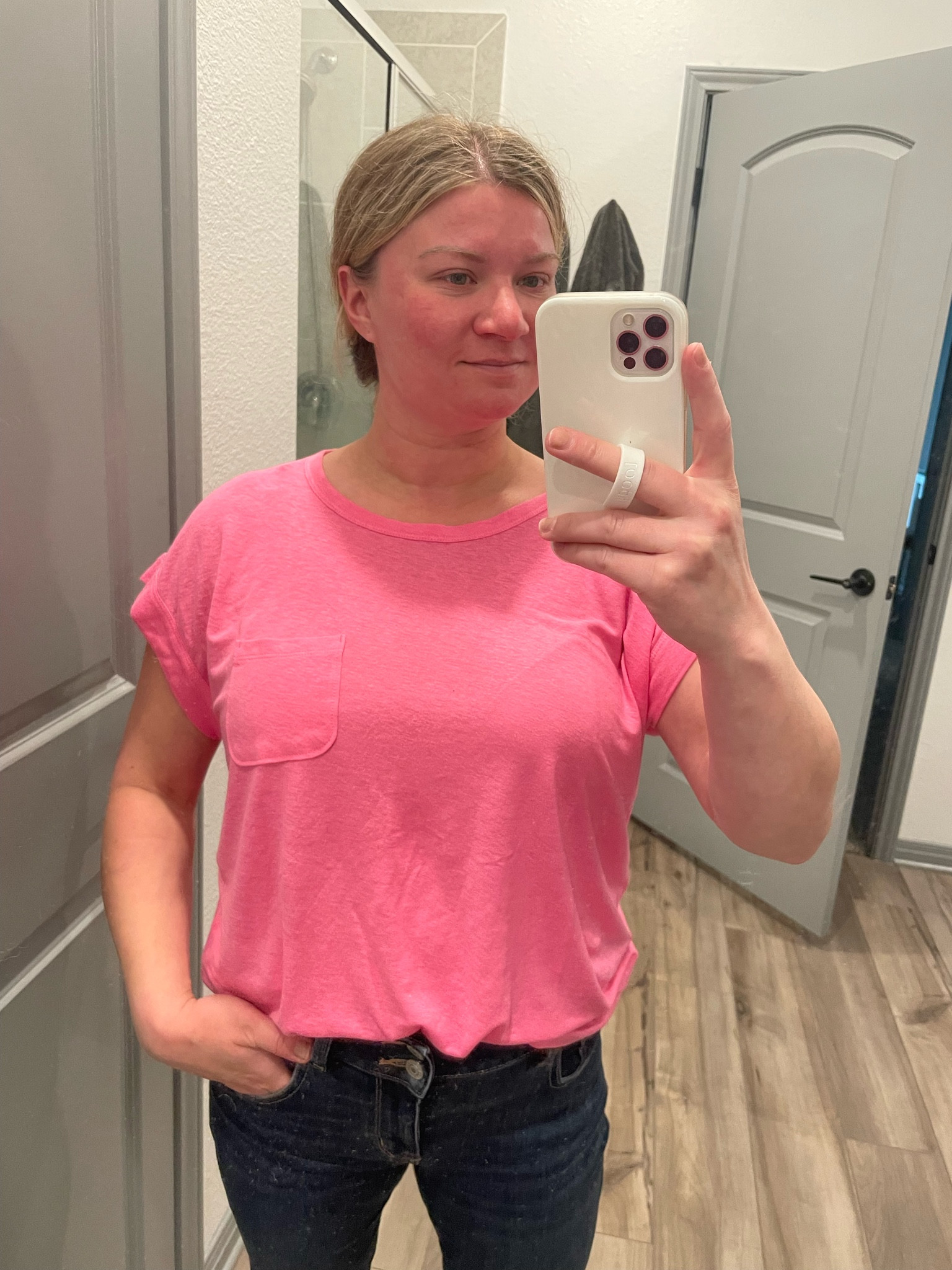 Loft pink tee with pocket and ae jeans

#LTKFind #LTKstyletip #LTKunder100