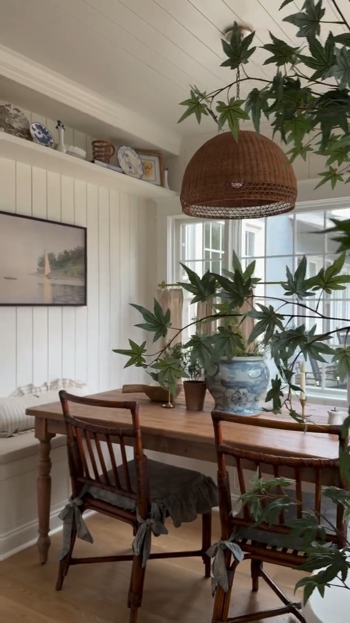 It’s been a little over a year since we brought our kitchen back to its traditional colonial style. What was once disconnected, now truly feels like the heart of the home 🤍 To get all of the details, simply comment HOME for a message! 

#cottagekitchen #moderntraditional #colonialkitchen #traditionalhome #homebeforeandafter