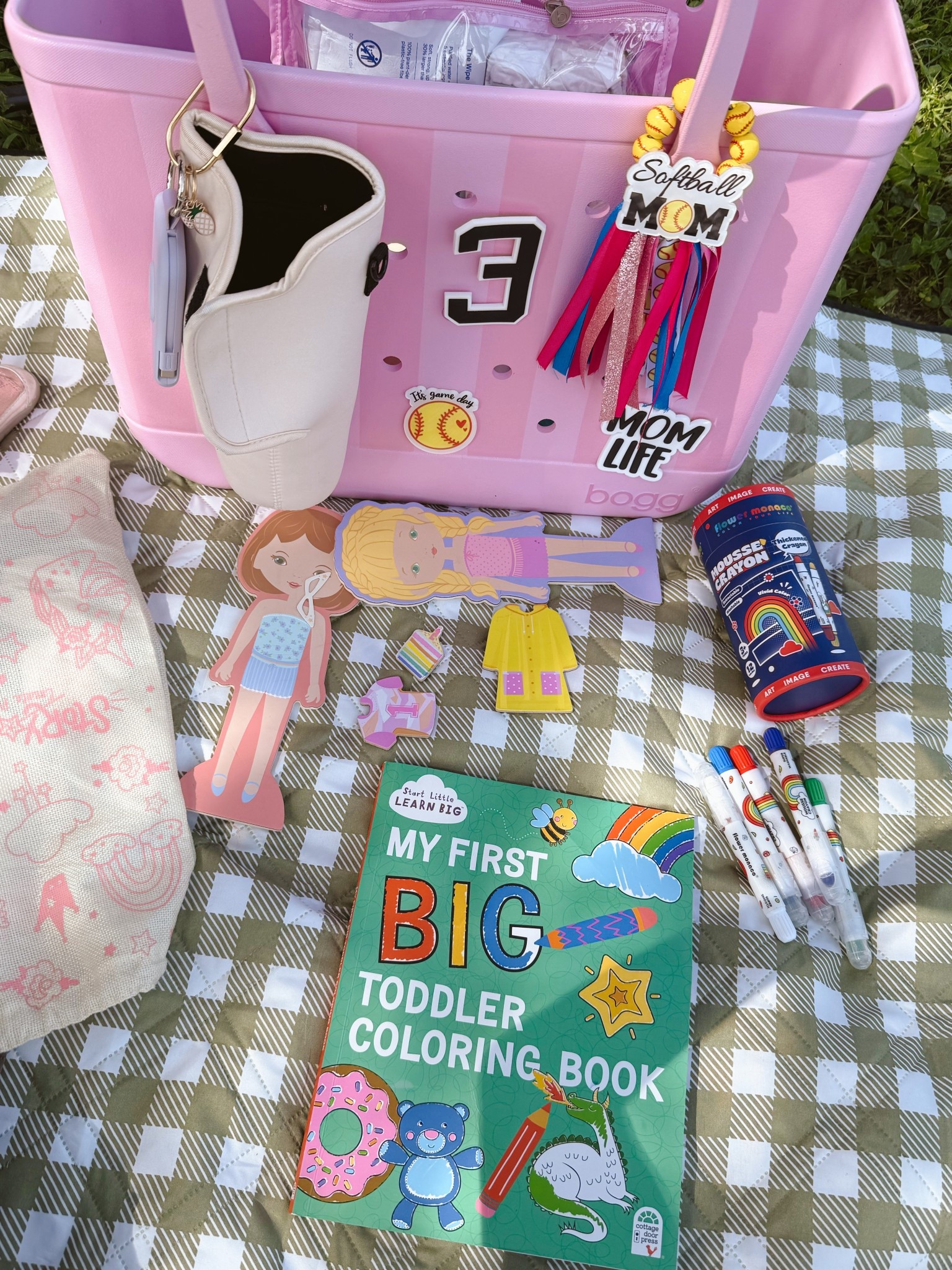 Softball mom bag essentials 

Softball practice, softball mom, sports mom, toddler outdoor activities, outdoor blanket

#LTKdayinmylife #LTKTravel #LTKmomlife