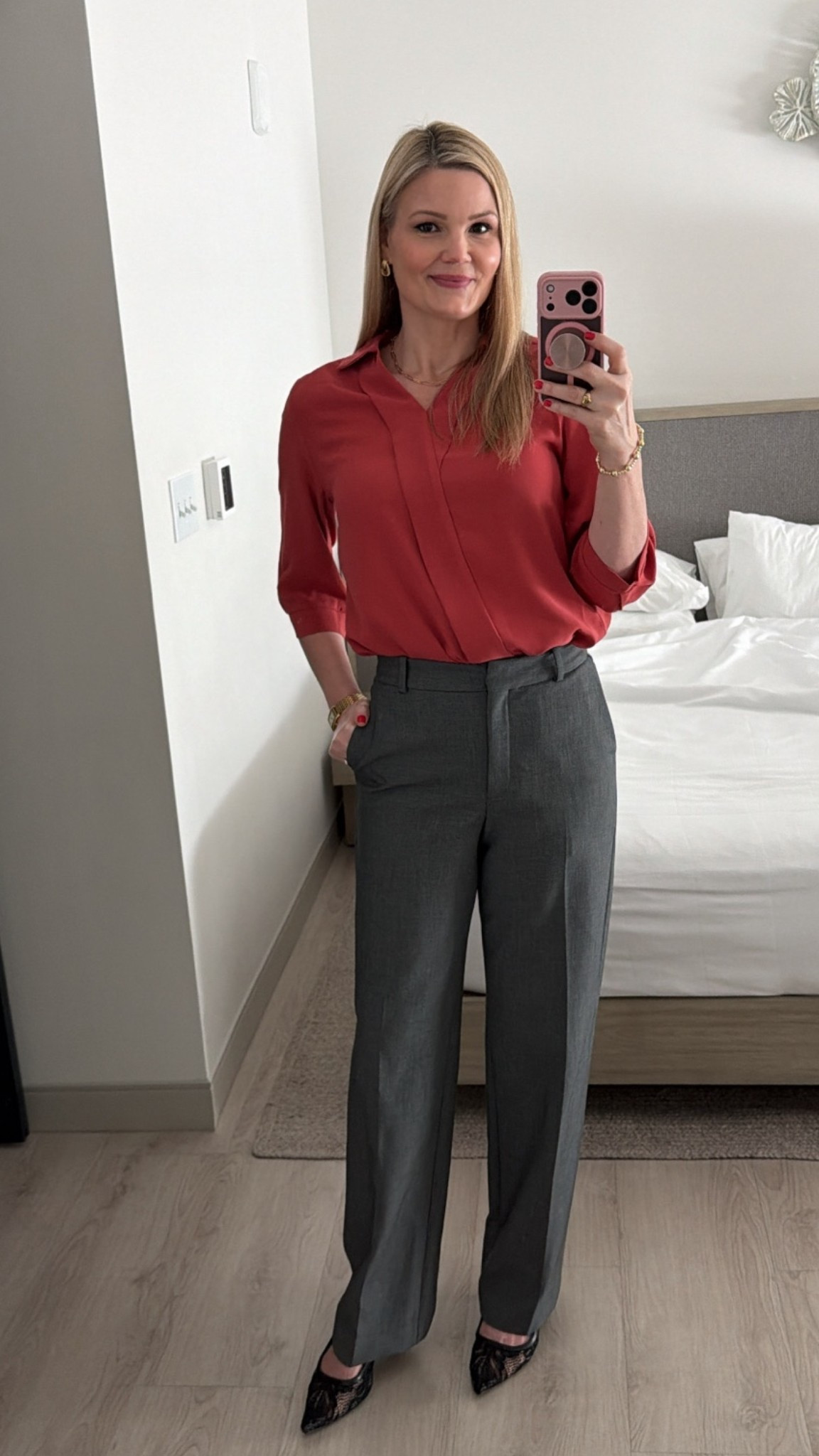 Workwear OOTD

Wearing size small in the blouse, size 4 Tall in the pants.

#LTKootd #LTKWorkwear #LTKTall