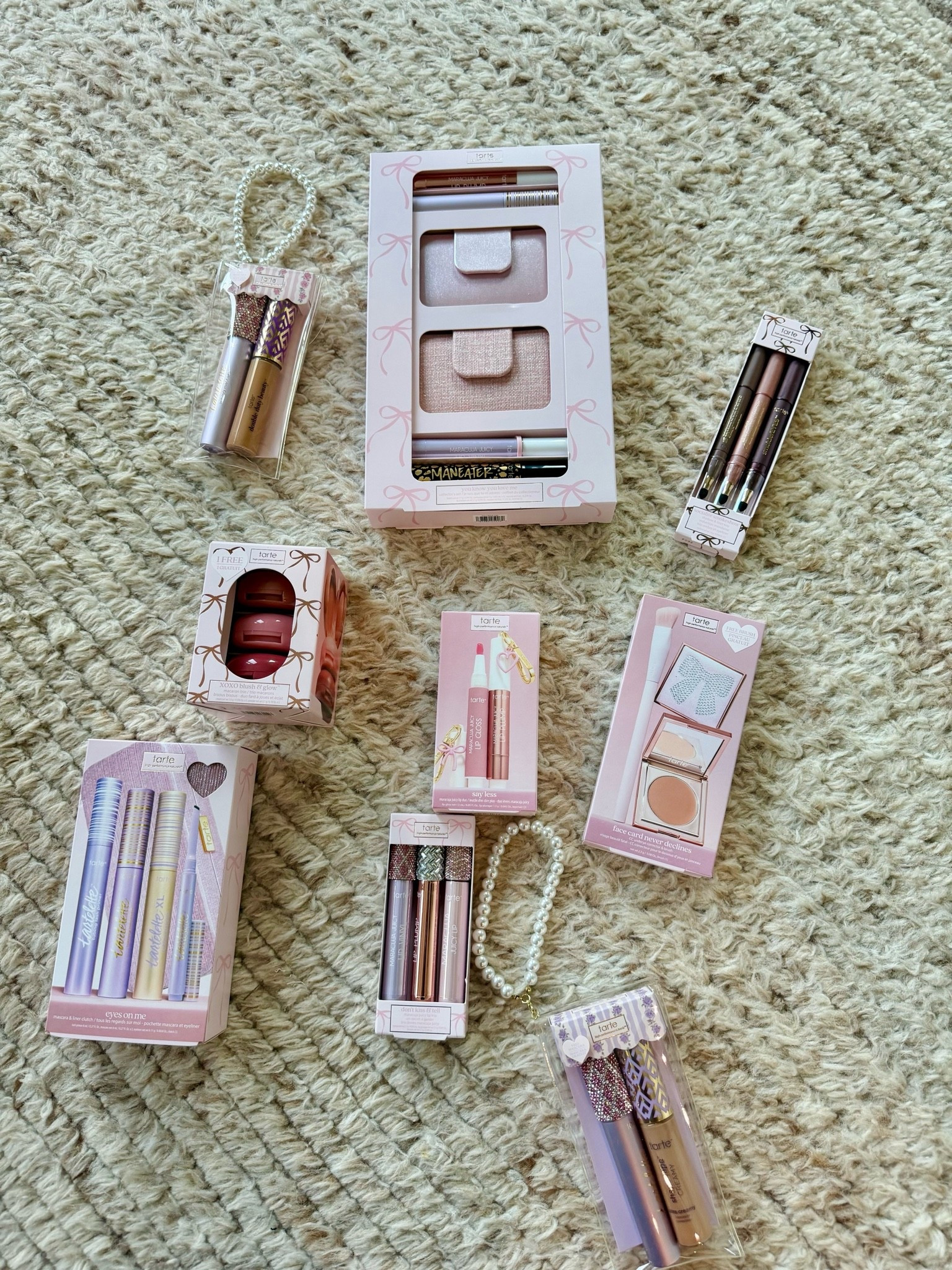 Tarte Holiday sets are HERE! Use TARYNNEWTON for an extra 15% off! #TartePartner @‌tartecosmetics

#LTKSaleAlert #LTKBeauty