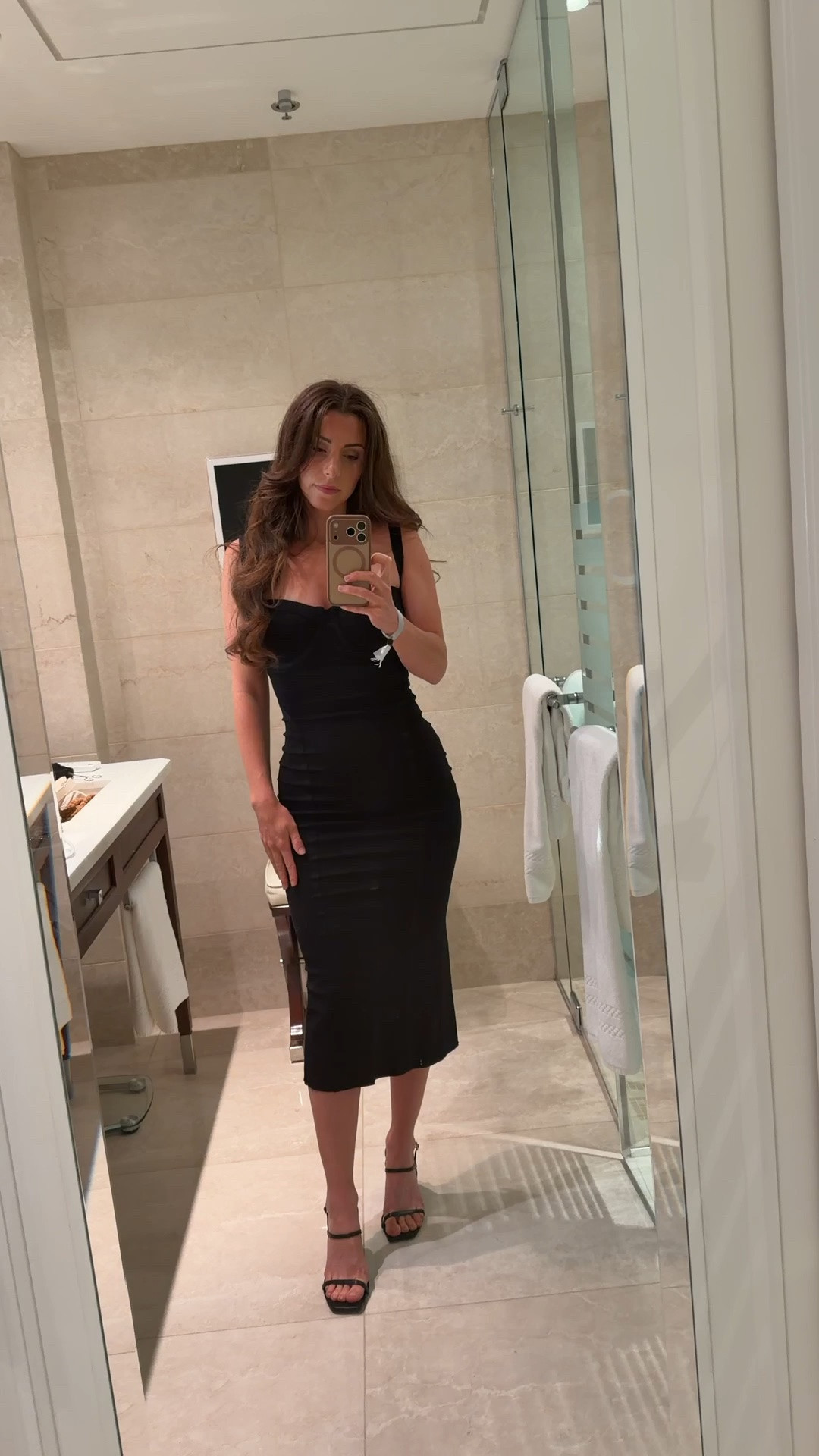 OOTD #2  The Dynamite bandage dress?! Stop it. 😮‍💨 @Dynamite Clothing

#LTKsale #LTKcanada #LTKdresses