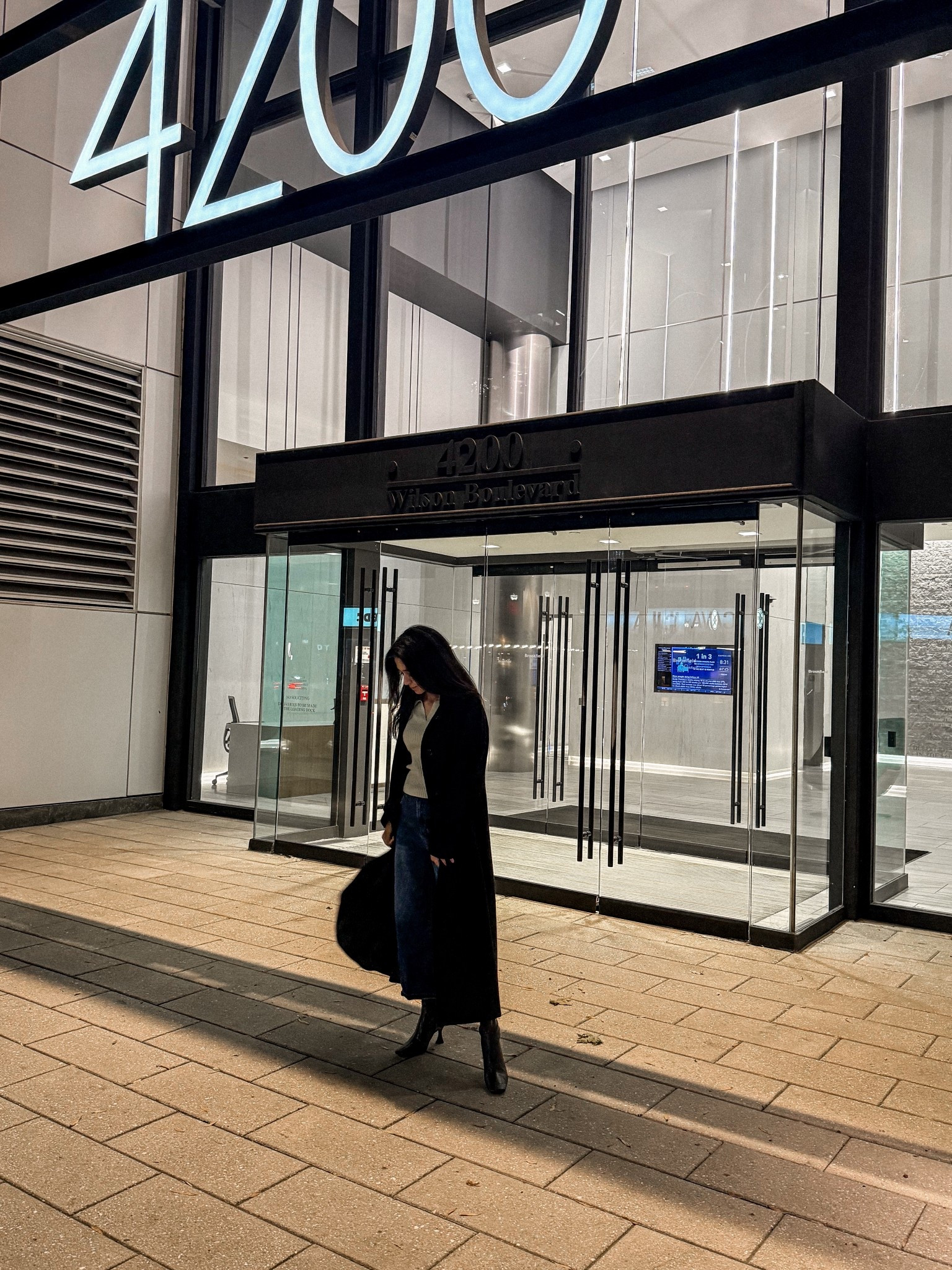 London coats are IT! I love a fitted trench coat and capsule wardrobe piece. These trenches are excellent high quality over coats and TTS. 

Size: 4 


#LTKHoliday #LTKPetite #LTKWorkwear