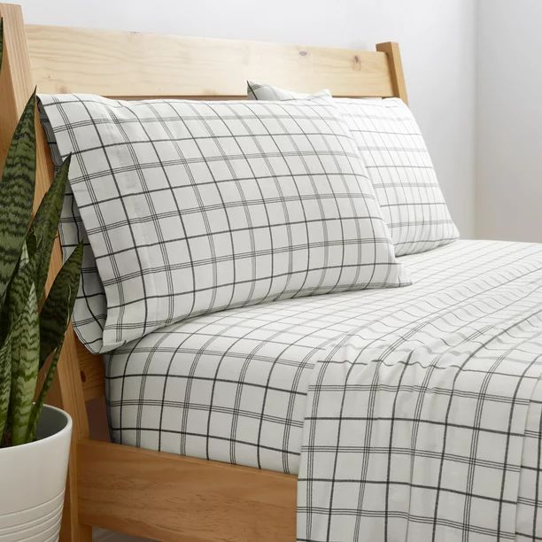 Gap Home Windowpane Plaid Flannel Sheet Set, Deep Pocket, Queen, White/Charcoal, 4-Pieces - Walma... | Walmart (US)