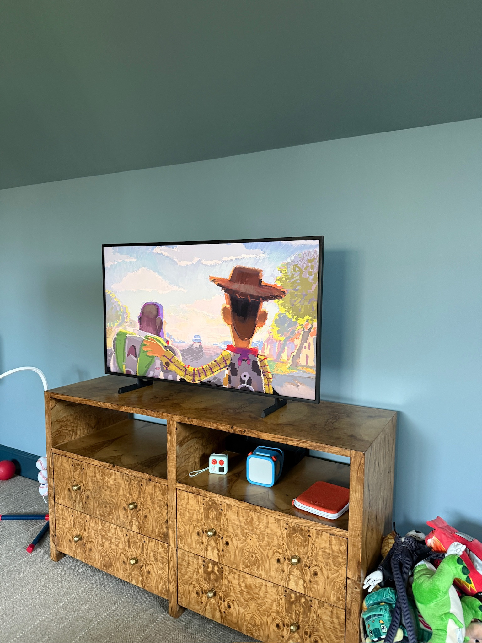Screen-free listening for kids with these great Yoto cards!

audio cards, yoto cards, kids audio cards, yoto player, yoto mini, screen-free listening, Grace White