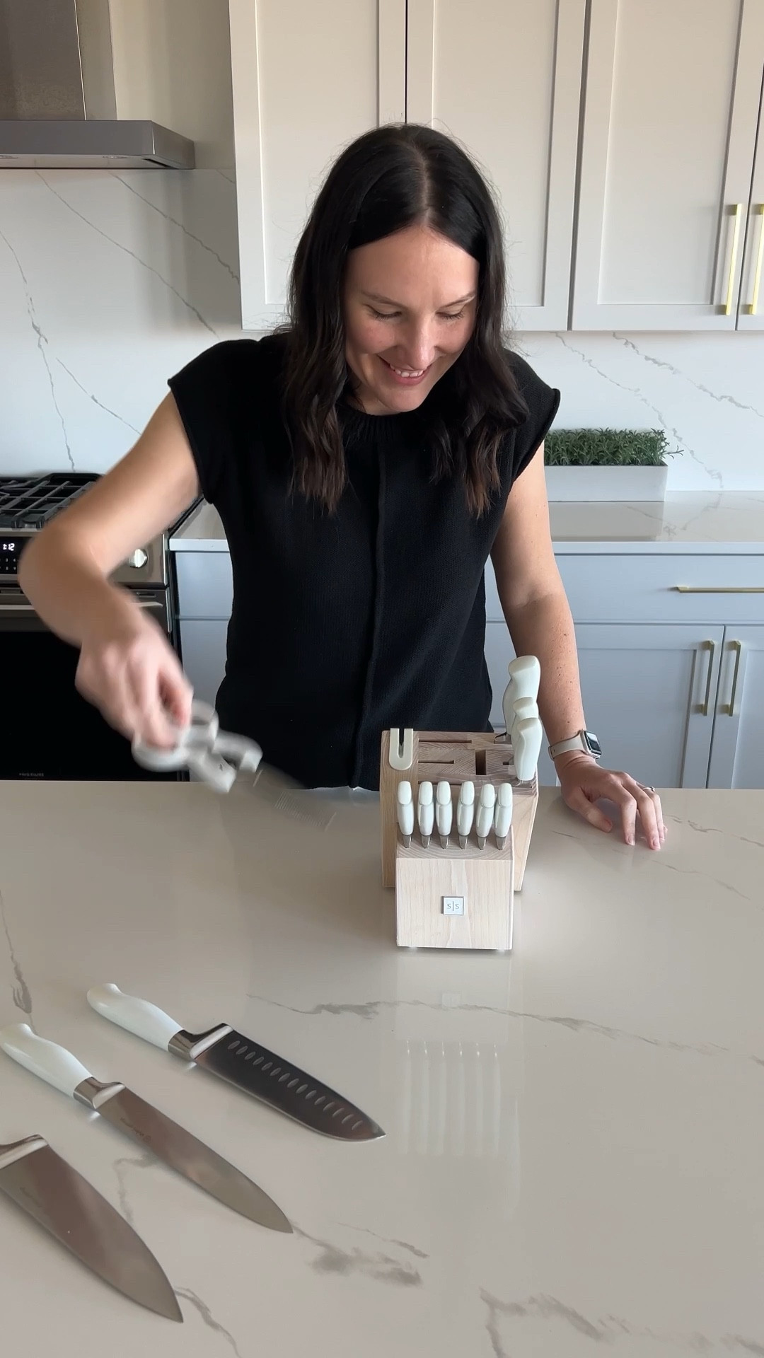 I just found the most stunning and aesthetically pleasing knife set from Amazon! 

AMAZON // AMAZON HOME // AMAZON HOME DECOR // AMAZON FURNITURE // AMAZON HOME MUST HAVES // AMAZON HOME HOME // AMAZON HOME LIVING ROOM // AMAZON HOME FINDS// KITCHEN FINDS // AMAZON KITCHEN FINDS

#LTKVideo #LTKhome #LTKfindsunder100