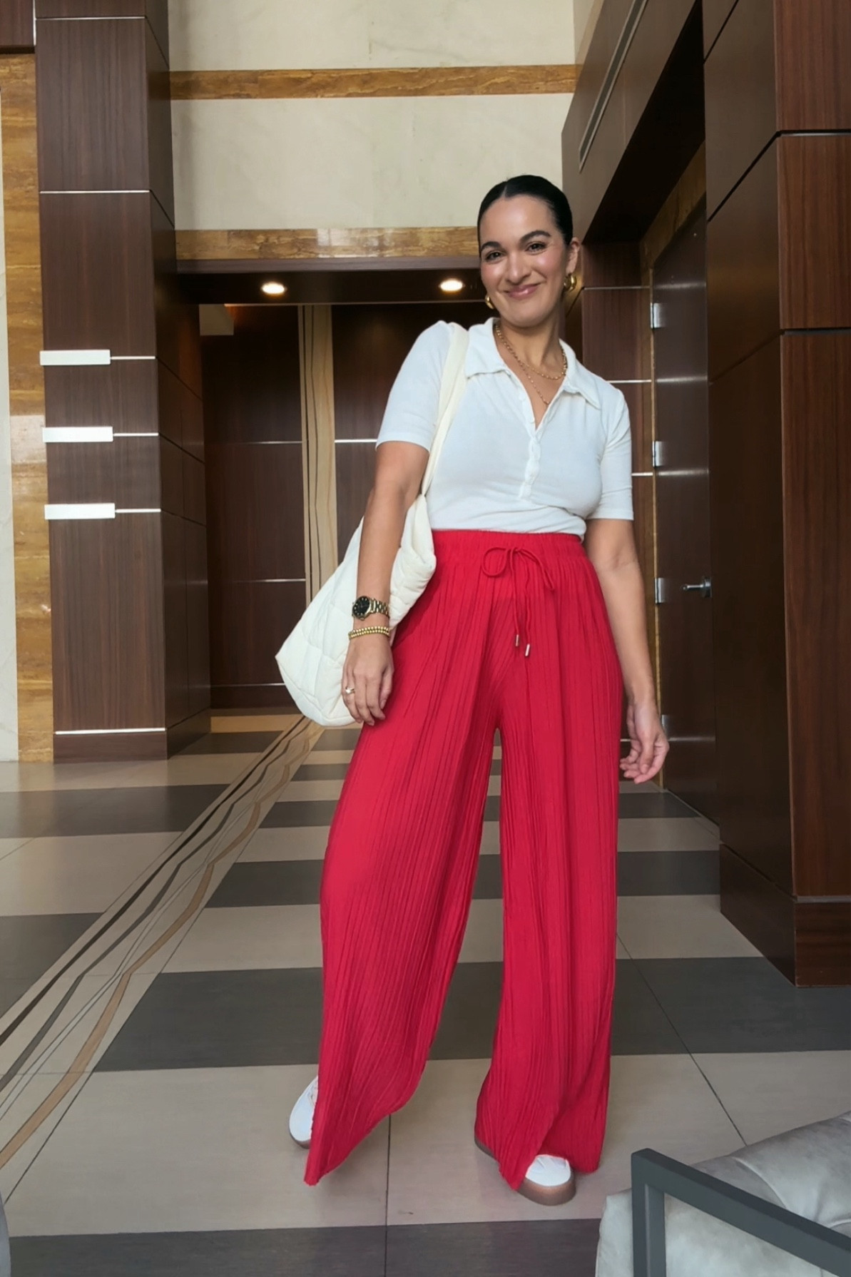 Office outfit
Office wear
Office style 
