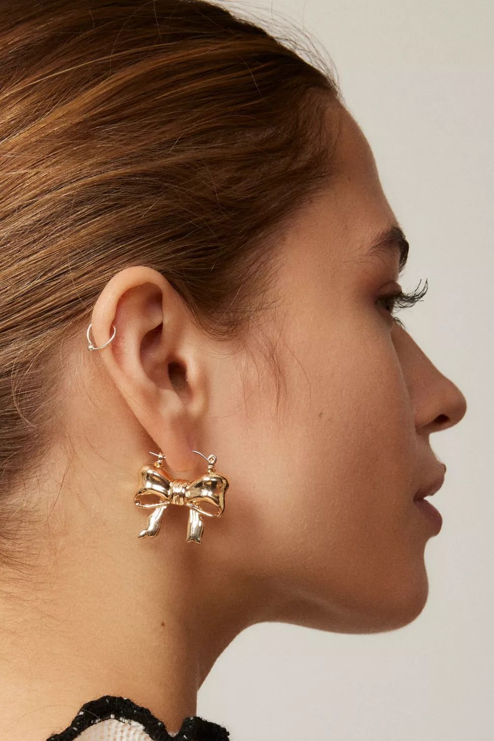 Juliette Bow Earring | Urban Outfitters (US and RoW)