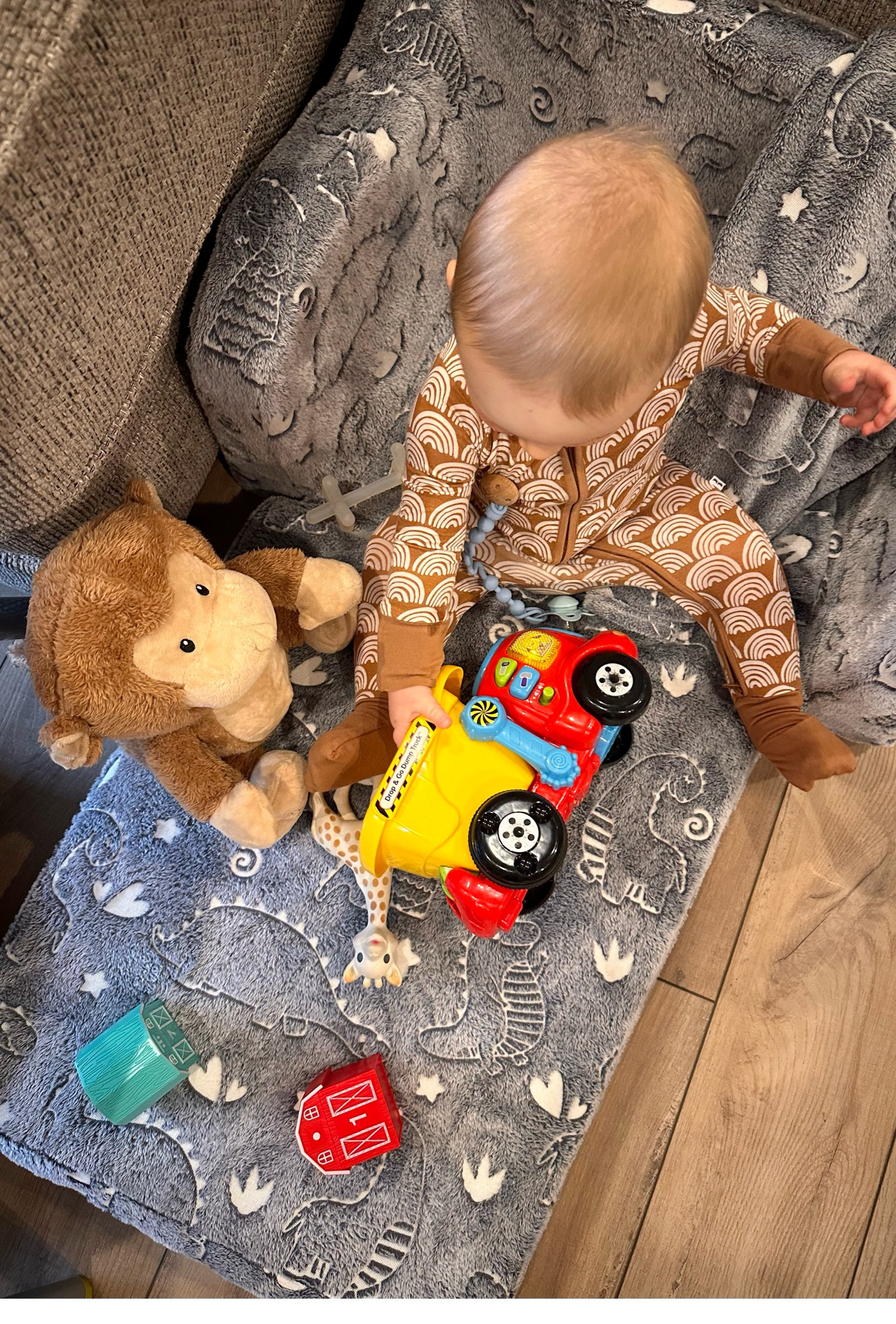 The cutest little fold out couch for baby🥺

#LTKfamily #LTKfindsunder100 #LTKbaby