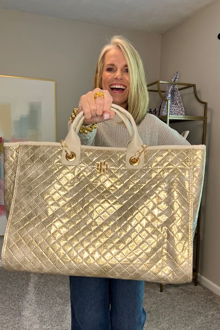 I found the perfect bag!!!! 
Use it for work, play, pool, travel  

Code LISA10 on sweater 
LISAXSPANX on jeans (wearing small)

#LTKitbag #LTKover40 #LTKfindsunder100