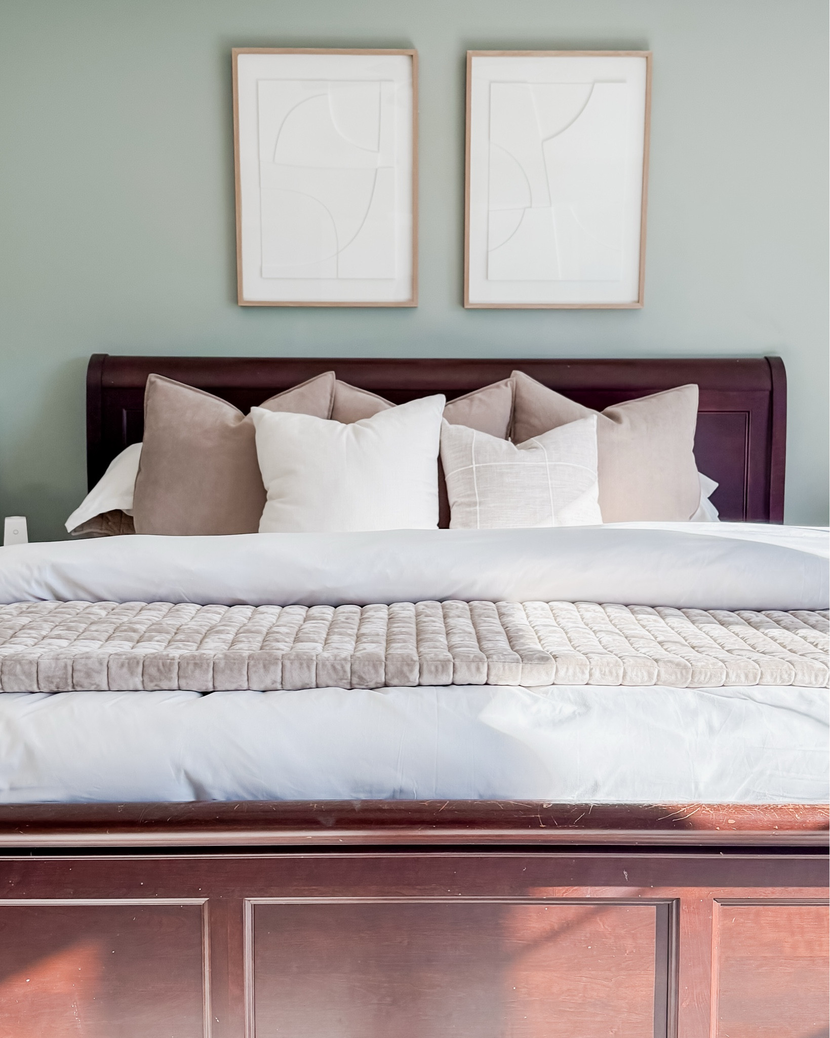 After many returns I finally cracked the code for a fluffy bed with that clean hotel feel!

#LTKFamily #LTKStyleTip #LTKHome