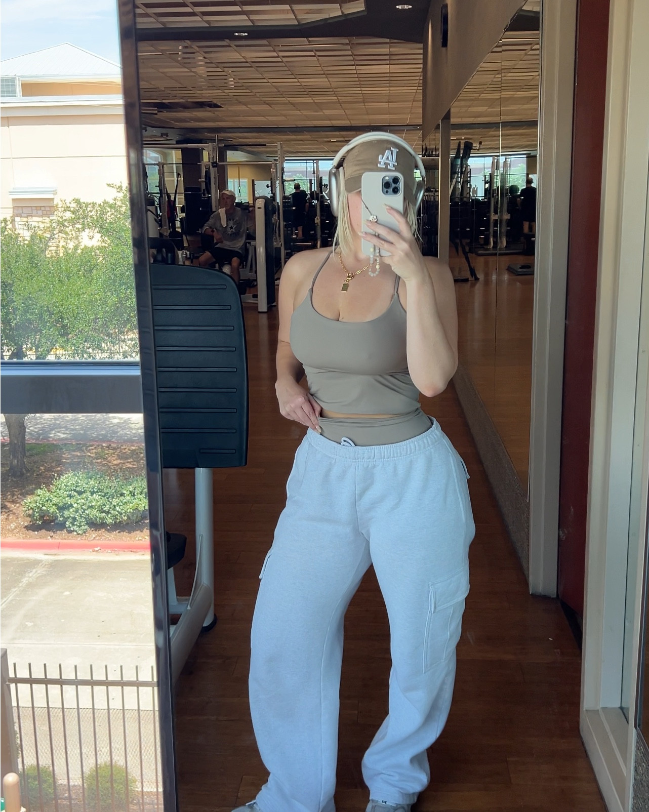 leg day ootd 🤍 #gymoutfit #pilates #aritzia

#LTKActive #LTKSummerEdit #LTKMidsize