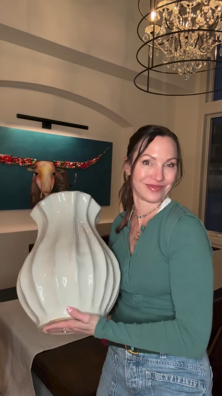 Linking my fun giant vase!! Flowers are from hobby lobby.. but linking similar 

#LTKdayinmylife #LTKstorytime #LTKHome