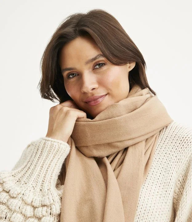 Cachecol Básico com Mini Franjas Bege | Renner (BR)