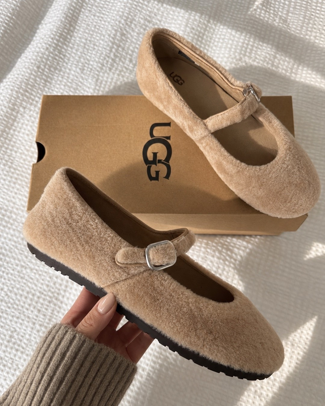 New obsession - will be styling these with everything from jeans to trousers to capri pants. Love the cosy shearling 🤎

#gifted #ugg @uggineurope

#LTKautumn #LTKeurope #LTKshoes