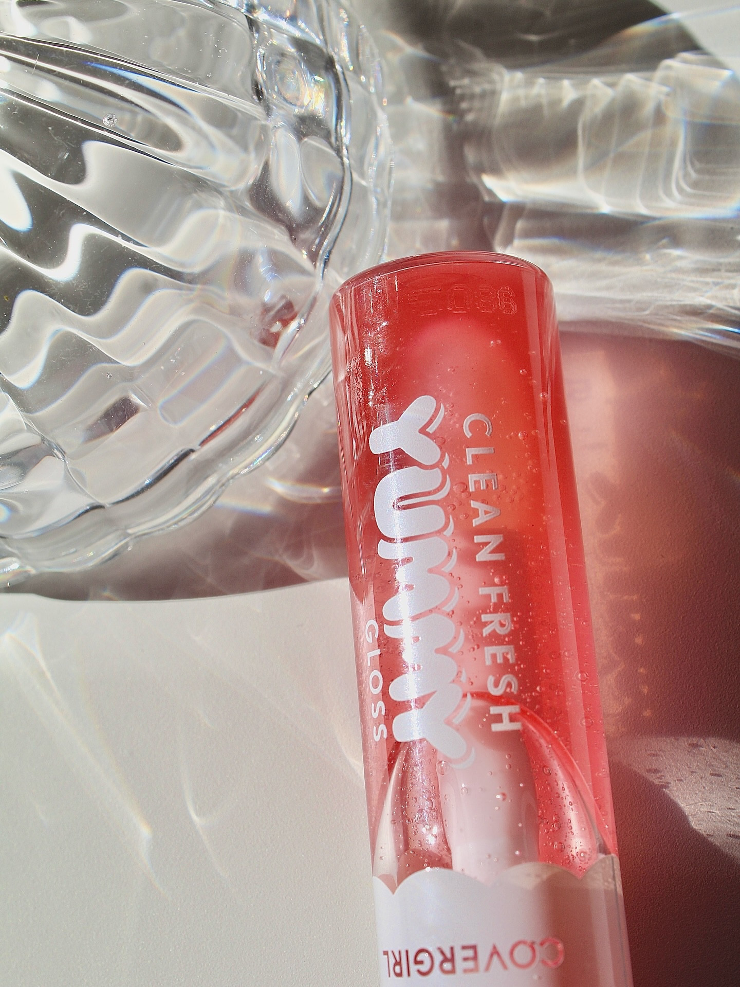 Clean Fresh & Yummy
my new go-to for a perfect, juicy shine. 🍓

@covergirl 

#pinkgloss #lippies #lipgloss #covergirl #yummygloss #walmart #ugc #beautycreator #makeup #letsgetfizzical #nonsticky #affordablemakeup #cleanbeautyproducts #lightweight #productrecommendations #instagram #vibes #aesthetic
