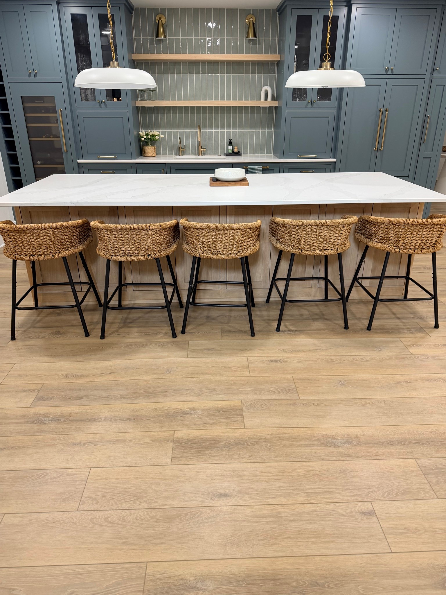 East to clean coastal stools

Counter stools with cushions, bar stools, Wayfair finds 

#LTKHome #LTKSaleAlert #LTKSeasonal