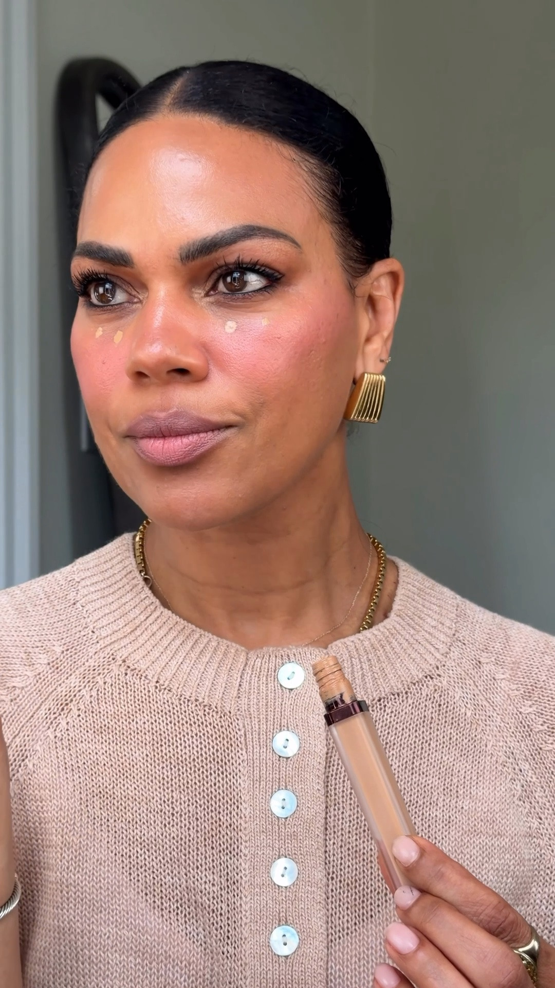 I learn a lot from the 20 and 30 year olds but at 50 I usually can’t follow their protocol for long wearing makeup if I want it to look good in real life 😭 Here’s what I do for a quick long lasting makeup that doesn’t look dry or cakey on 50 year old skin :) 

Eyes & Brows:
Rare Beauty brow gel 
NARS eye primer 
Urban decay eyeliner /mascara intense black 
Benefit brow pencil - 05

Complexion:
Danessa Myricks Blurring Balm & spray 
Charlotte Tilbury flawless filter- 6
Merit Minimalist Stick - Burlwood & Cacao
Bobbi brown Corrector Stick - Dark Peach
Hourglass concealer - Flax 8
Huda setting powder -banana bread 

Blush & Lips 
Patrick Ta blush - Just Enough
Patrick Ta lip tint - cookie butter

Brushes:
Sephora Pro Shadow Brush #15, #56
Patrick Ta Dual Ended Blush Brush
Sephora Pro Concealer Brush #71
Sephora Pro Foundation Brush #47
Hourglass powder brush
Shu Uemura eyelash curler

#LTKOver40 #LTKBeauty