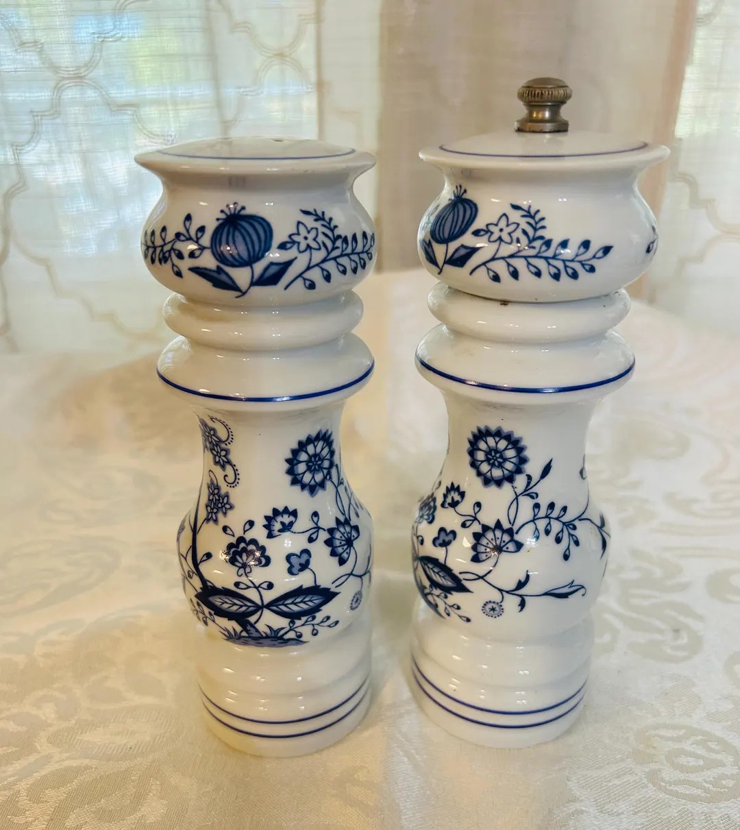 Vintage Woodcrest by Stetson Blue Onion Salt and Pepper Mill - Etsy | Etsy (US)