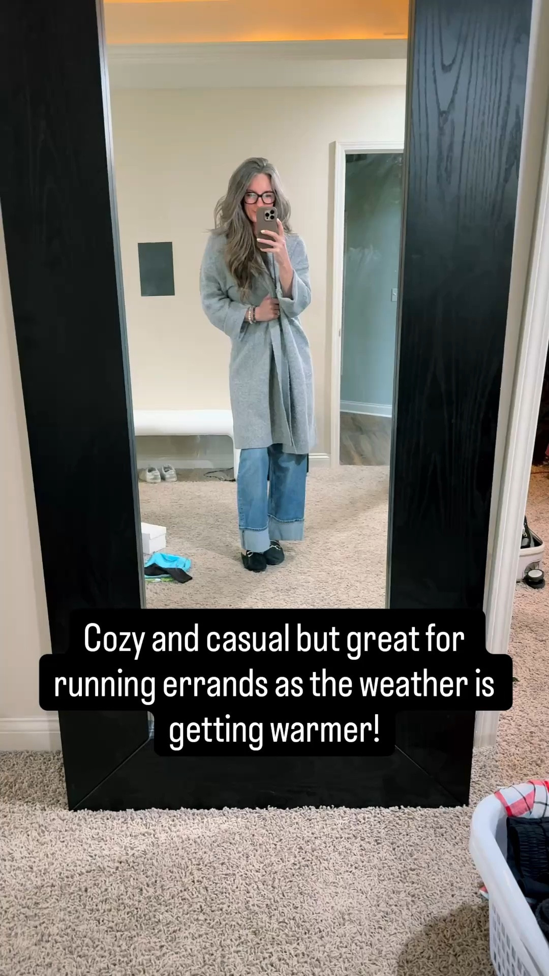 Don’t worry about the piles of clothes ready for the spring garage sale! Anyway, as the weather gets warmer, I switch to an ankle length pants and slip on shoes. These @Rothy's have been 👌🏻

My SIL has beige ones and I opted for black bc they will go with everything! They are also much wider than my point toes from ROTHYs so keep that in mind. I went with a 9 and I typically wear 8.5 in most shoes 
