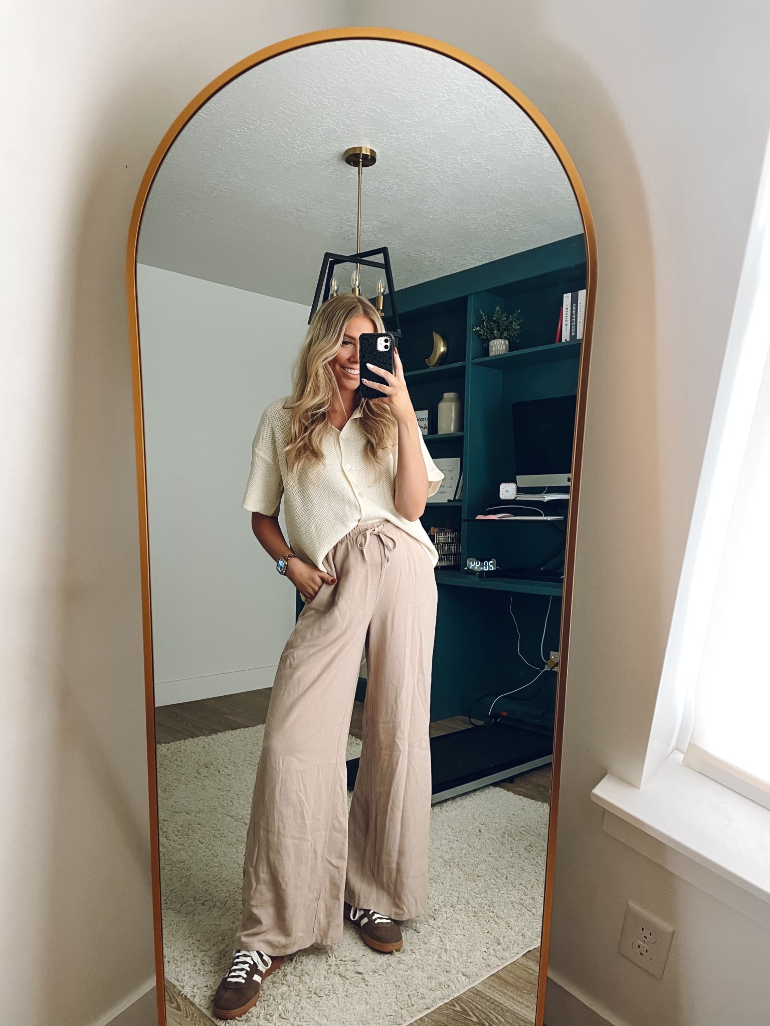 bump friendly teacher outfit!

short sleeve button up knit top: wearing usual M
linen pants: true to size
brown adidas: true to size 

| teacher outfit | fall outfit | pregnant outfit | bump friendly 


#LTKWorkwear #LTKBump #LTKSeasonal