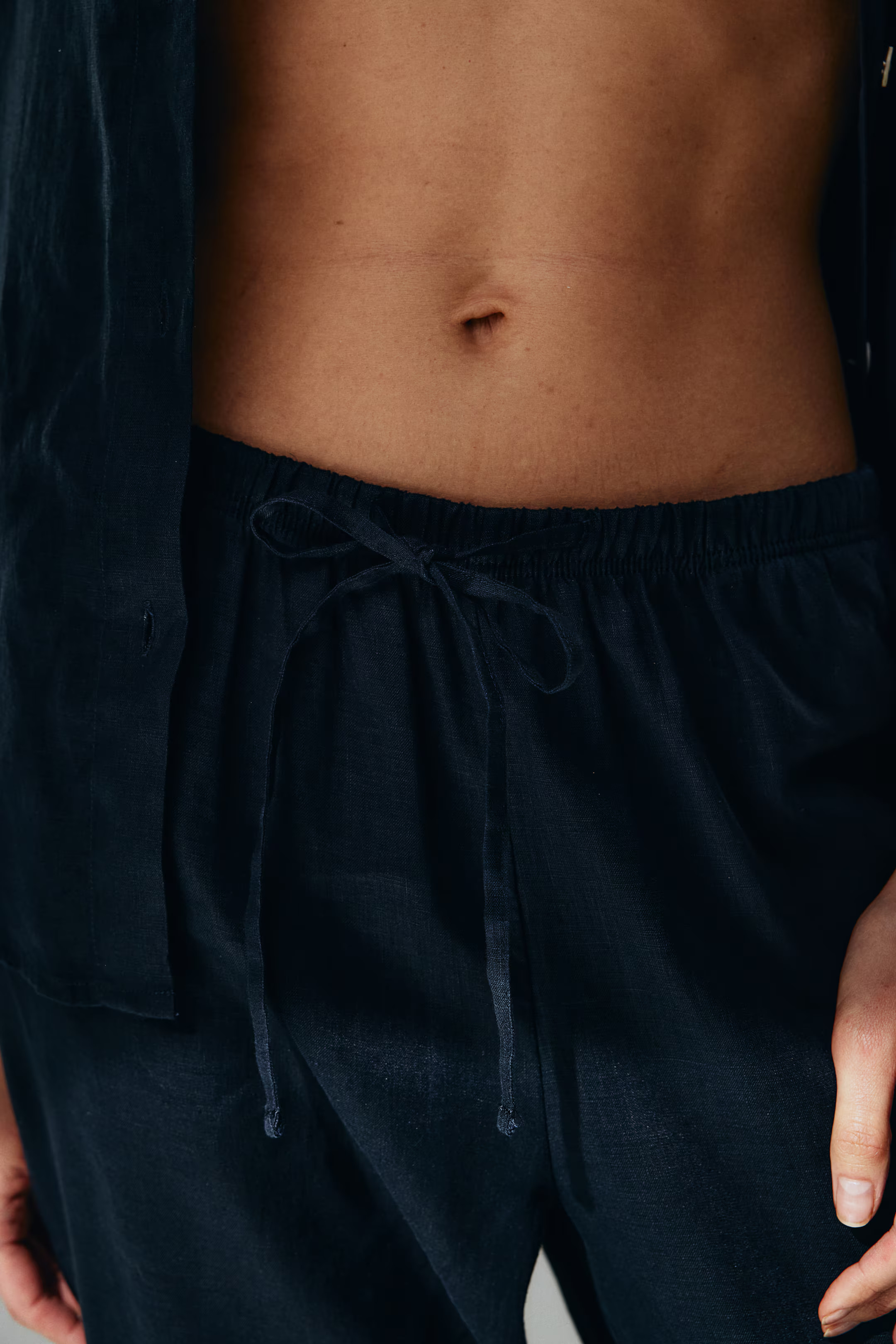 Linen trousers | H&M (UK, MY, IN, SG, PH, TW, HK)