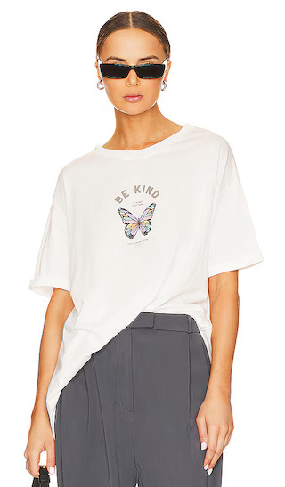 Be Kind Stamp Oversized Tee in White | Revolve Clothing (Global)