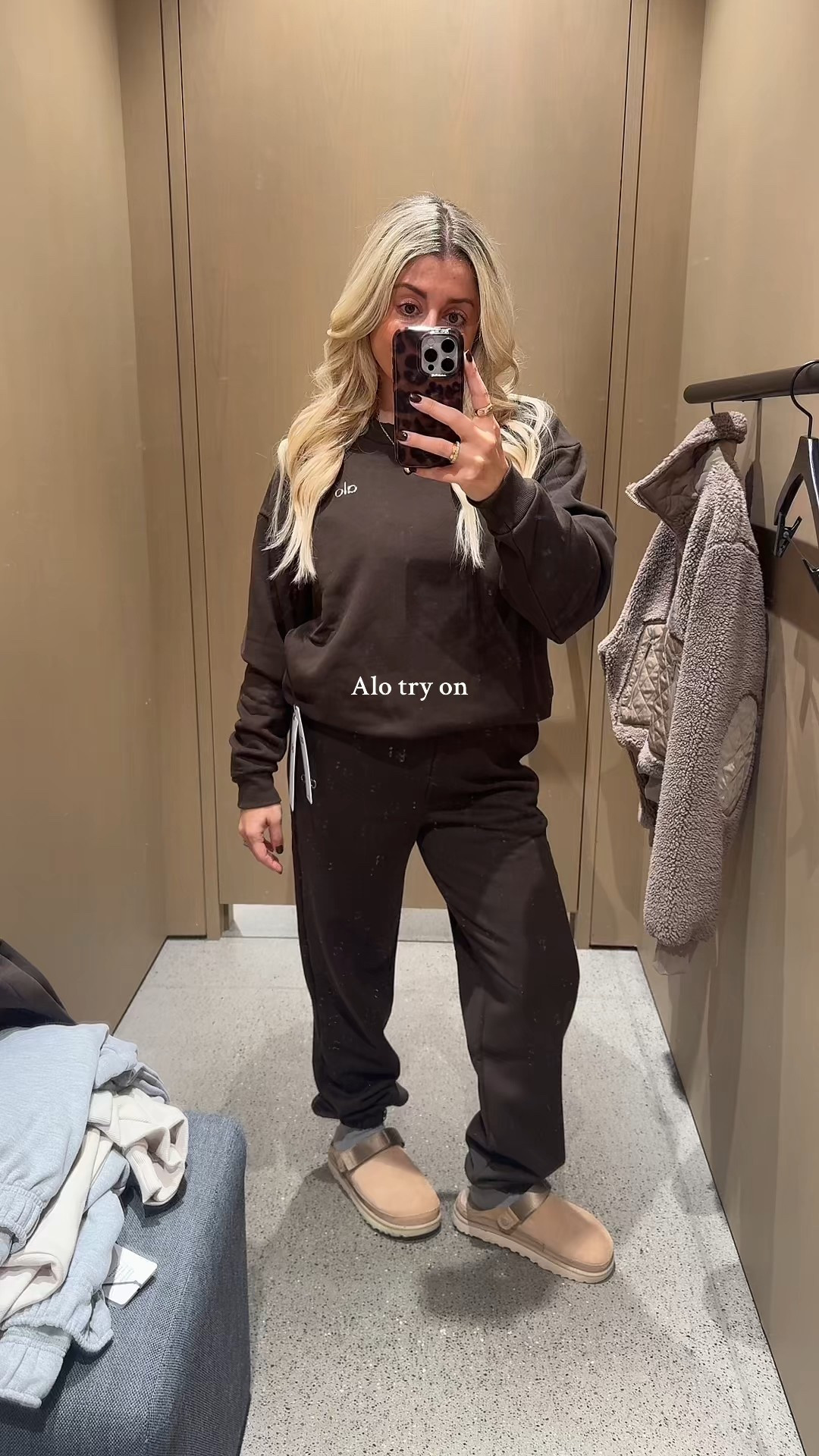 Alo 30% off sale!
Alo matching sets small
Ugg clogs tts
Fall outfits 
Alo finds
Comfy outfits 
Gift idea 

#LTKFindsUnder100 #LTKGiftGuide #LTKSaleAlert