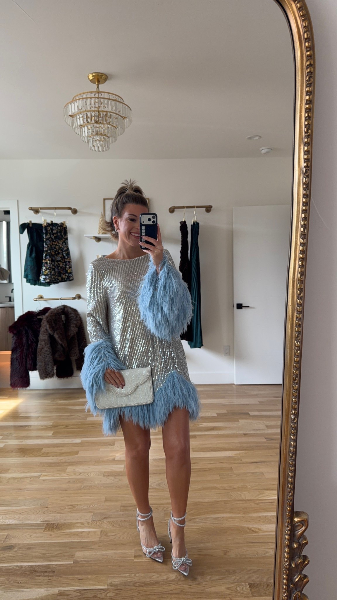 Silver metallic long sleeve blue fringe mini New Year’s Eve dress

Electric picks code: emerson20

Wearing my usual small/2

Wedding guest
Formal event
Cocktail dress
Metallic
Sequin
Fringe
New Year’s party
Special occasion 



#LTKHoliday #LTKWedding #LTKSeasonal