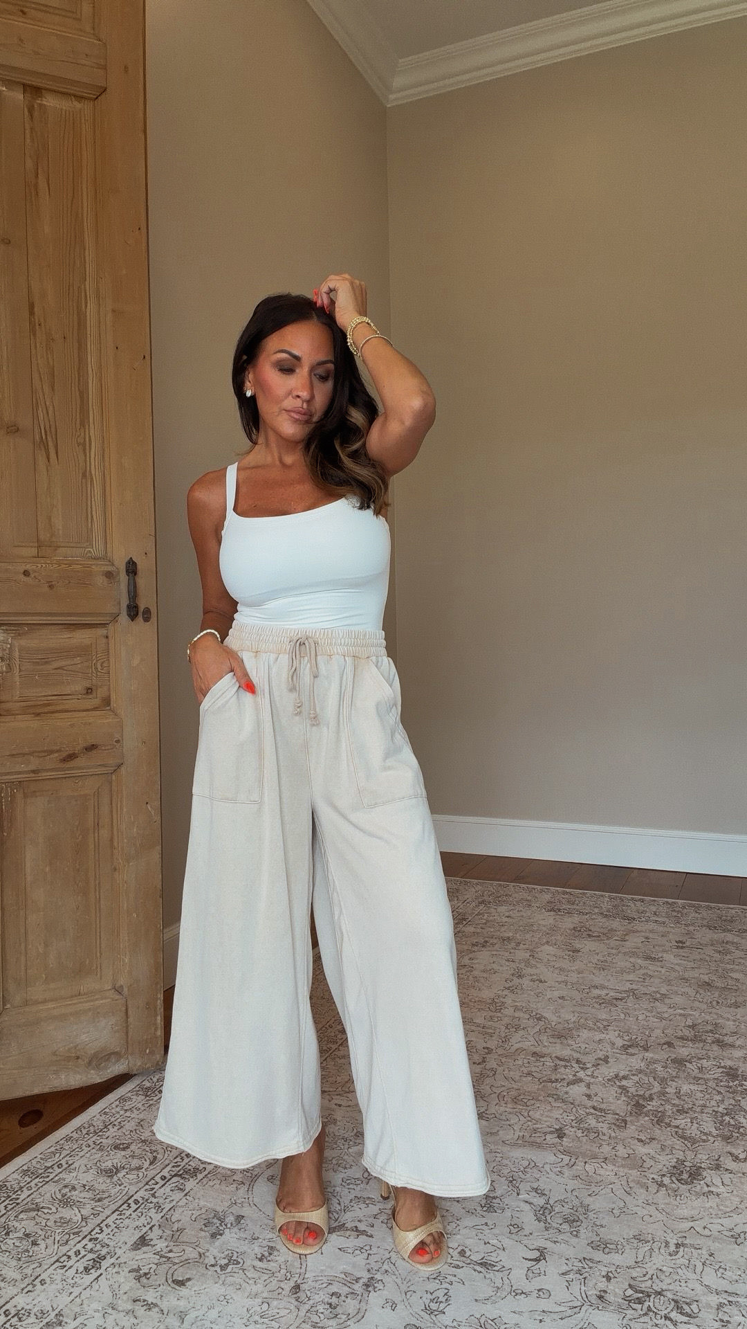 Babes… these are the kind of pants that make getting dressed ridiculously easy.

They’re comfortable, flattering, petite-friendly, and somehow manage to look polished while feeling like you’re wearing pajamas. The wide leg silhouette is so good, and I’ve been reaching for them nonstop with simple tanks, bodysuits, and lightweight layers.

Proof that over 40 style can be effortless and still look put together.

Wearing a size small. Typically wear an XS/S.

5’2” • 130 lbs • 25” waist • 34DD

#PetiteFashion #Over40Style #AmazonFashion #FashionOver40 #WideLegPants #CasualChic #SummerStyle #PetiteStyle #AmazonFinds #StyleOver40