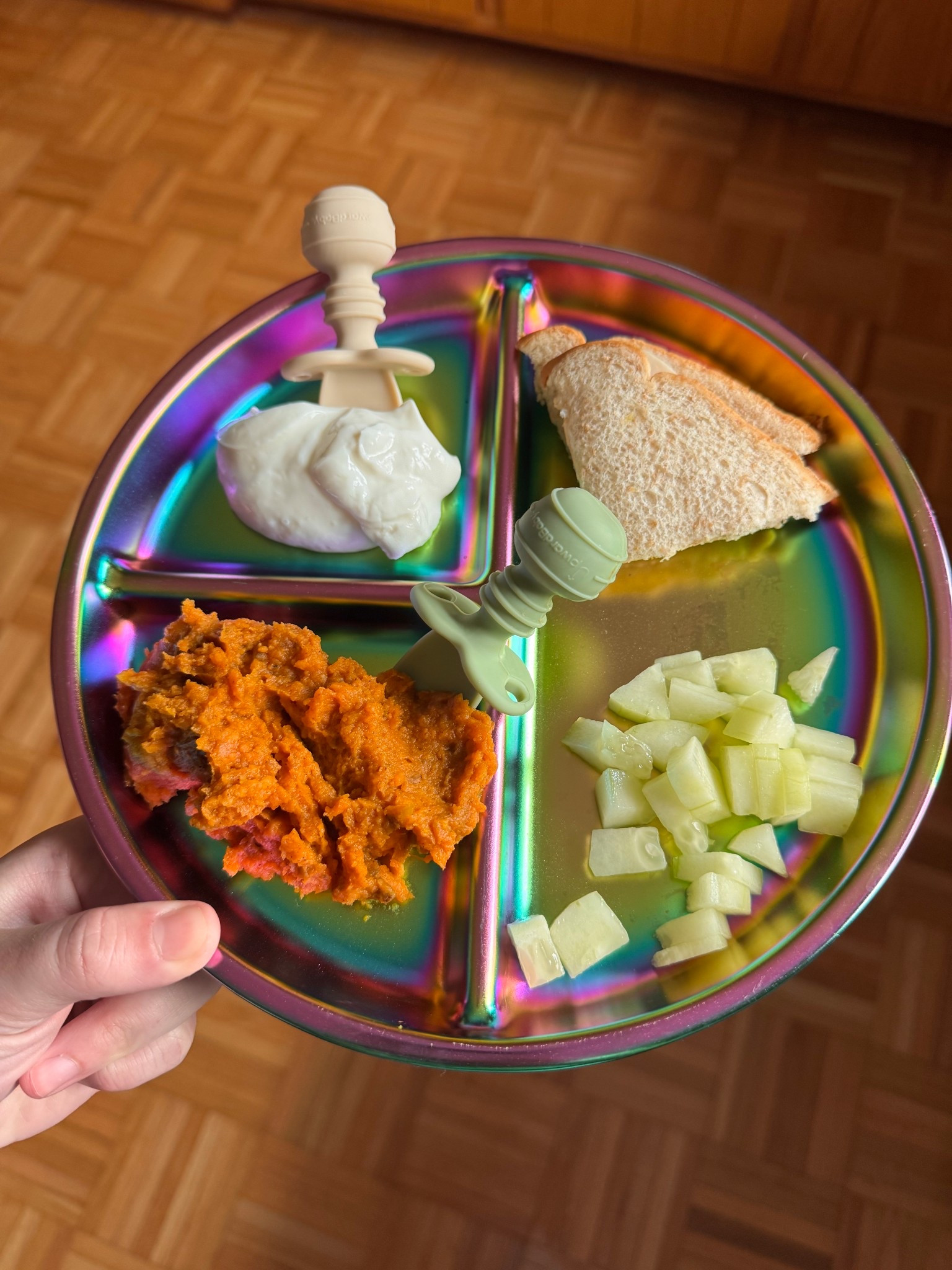 I’ve been loving these stainless steel, high-grade sectioned plates for toddlers and kids. They’re completely unbreakable and dishwasher safe, which makes everyday meals so much easier and stress-free. The rainbow design also makes mealtime feel fun and engaging, which has been a big win in our house. 🏆

The spoons shown have also been a favorite—our 14-month-old can easily grip them and feed herself, making them a perfect little training spoon for developing independence at mealtime. Simple, durable, and actually practical for this stage.

Shop the exact links below! ☀️

#toddlermom #toddlerlife #toddlermeals #babyledweaning #blw #babyfeeding #toddlerfood #momlife #parentinghacks #toddleressentials #babyessentials #feedingbaby #selffeeding #montessoritoddler #toddleractivities #momsofinstagram #toddlersofinstagram #kidsmeals #feedingessentials #babyutensils

#LTKmomlife #LTKdayinmylife #LTKSaleAlert