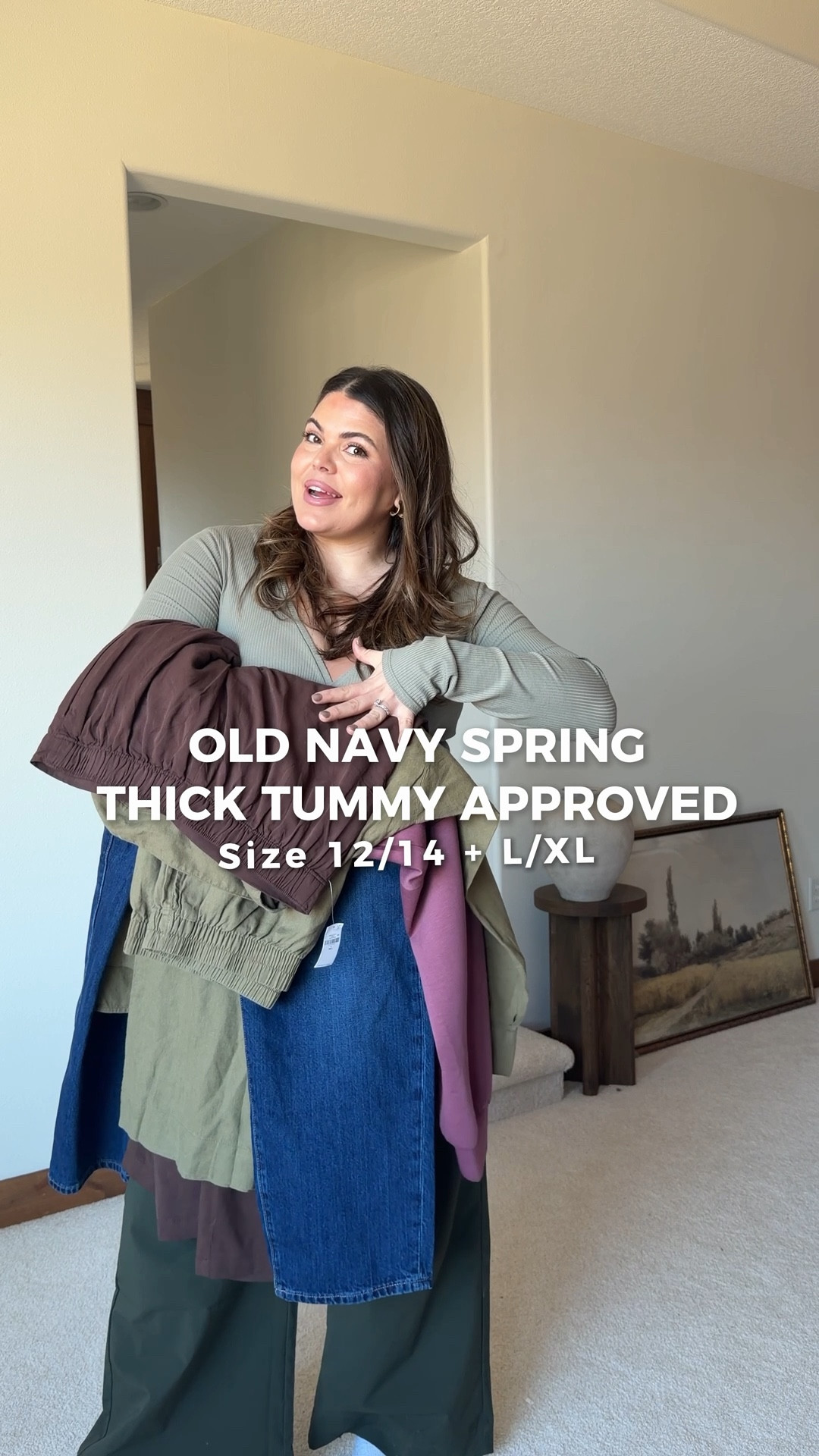 Thick￼ tummy approved isn’t about hiding your stomach, it’s about signing clothes that accentuate parts of your body that you love so you’re not even thinking about the parts that you don’t 👌🏼 

Old Navy Spring outfits!  going to style up these pants multiple ways for you on stories this week, make sure you check it out or the highlight on my Instagram profile 🤍￼

#LTKMidsize #LTKootd #LTKmomlife