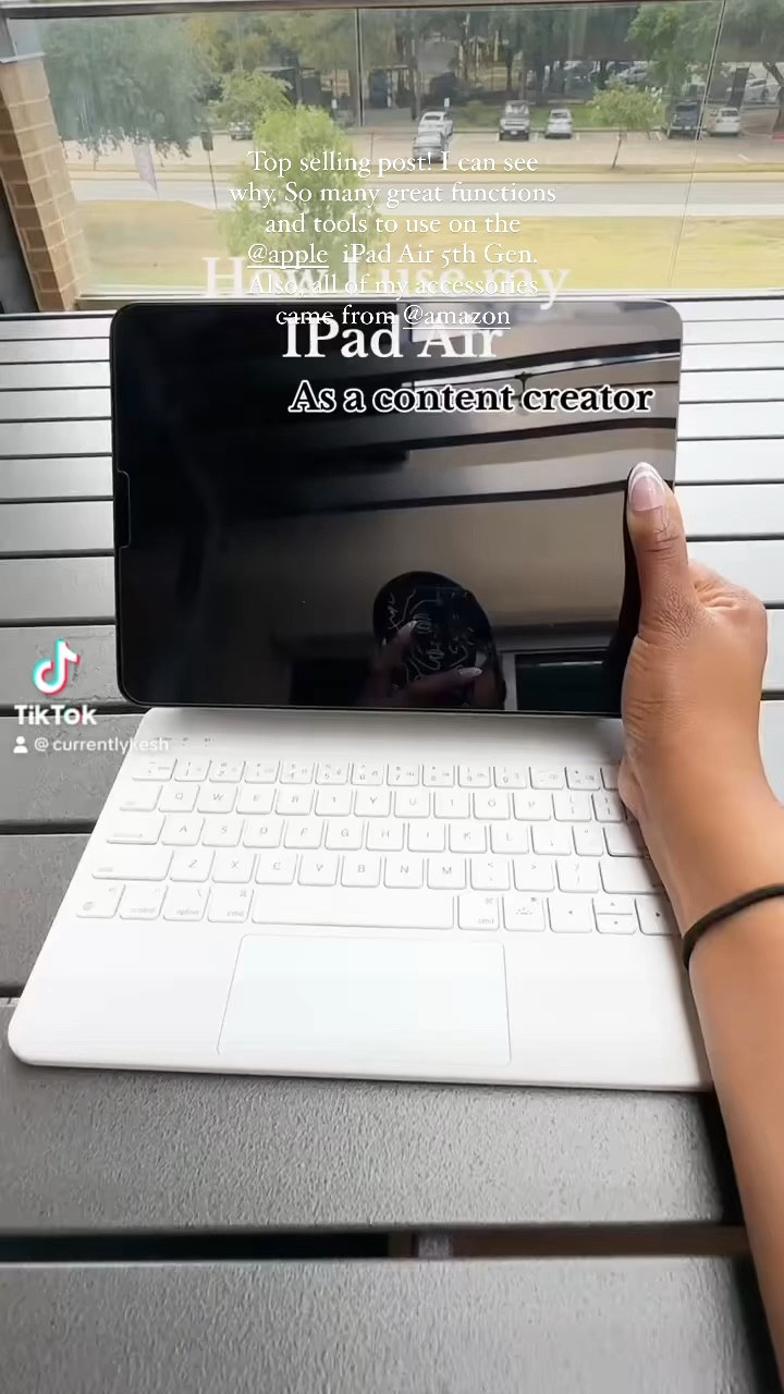 Apple accessories that work ! All under $150!! #techgifts #tech #amazon #amazontech 

#LTKHoliday #LTKSeasonal #LTKGiftGuide