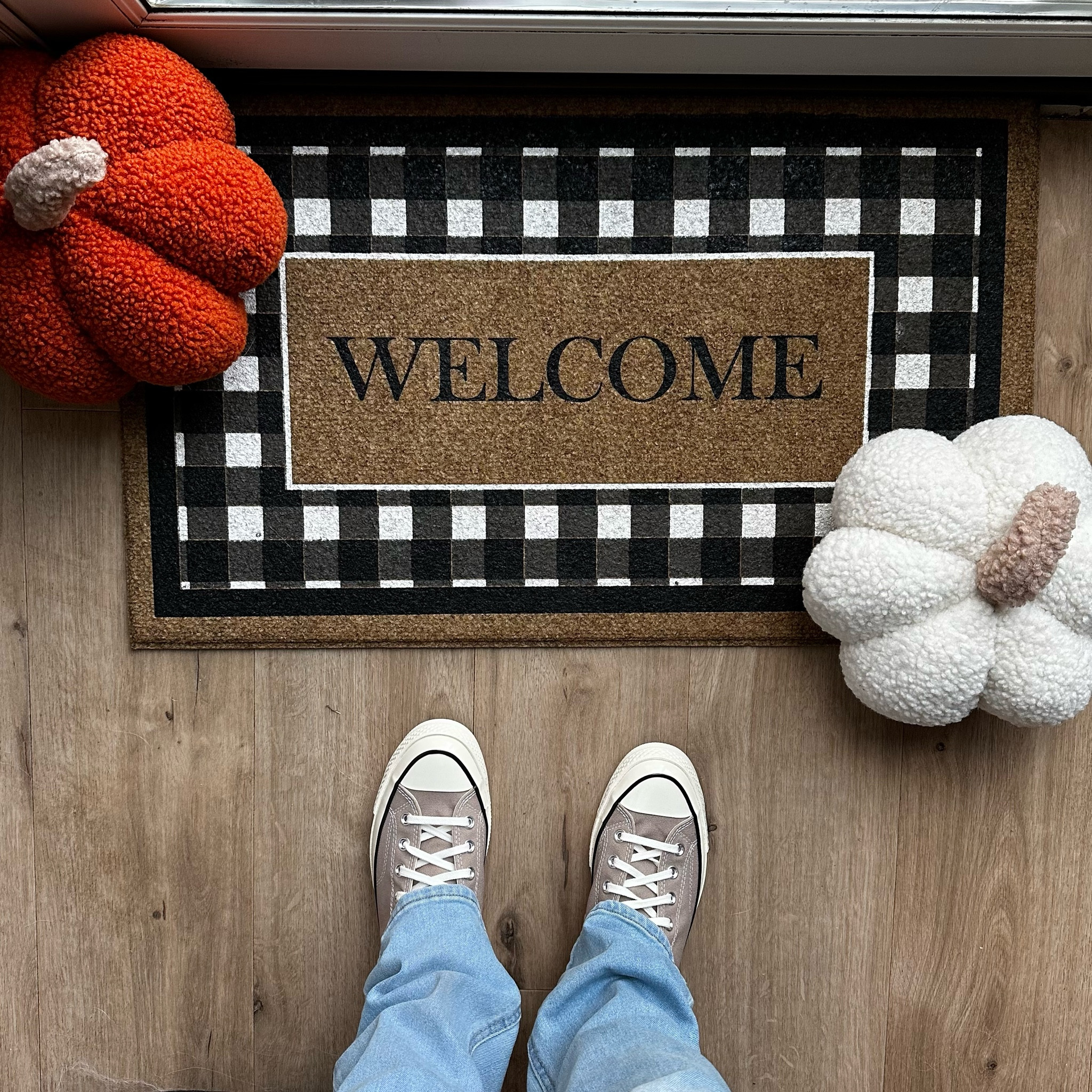 Fall welcome mat @coveredbyrugs @mohawk_home #coveredbyrugs #mohawk_home

#LTKHome #LTKStyleTip #LTKSeasonal