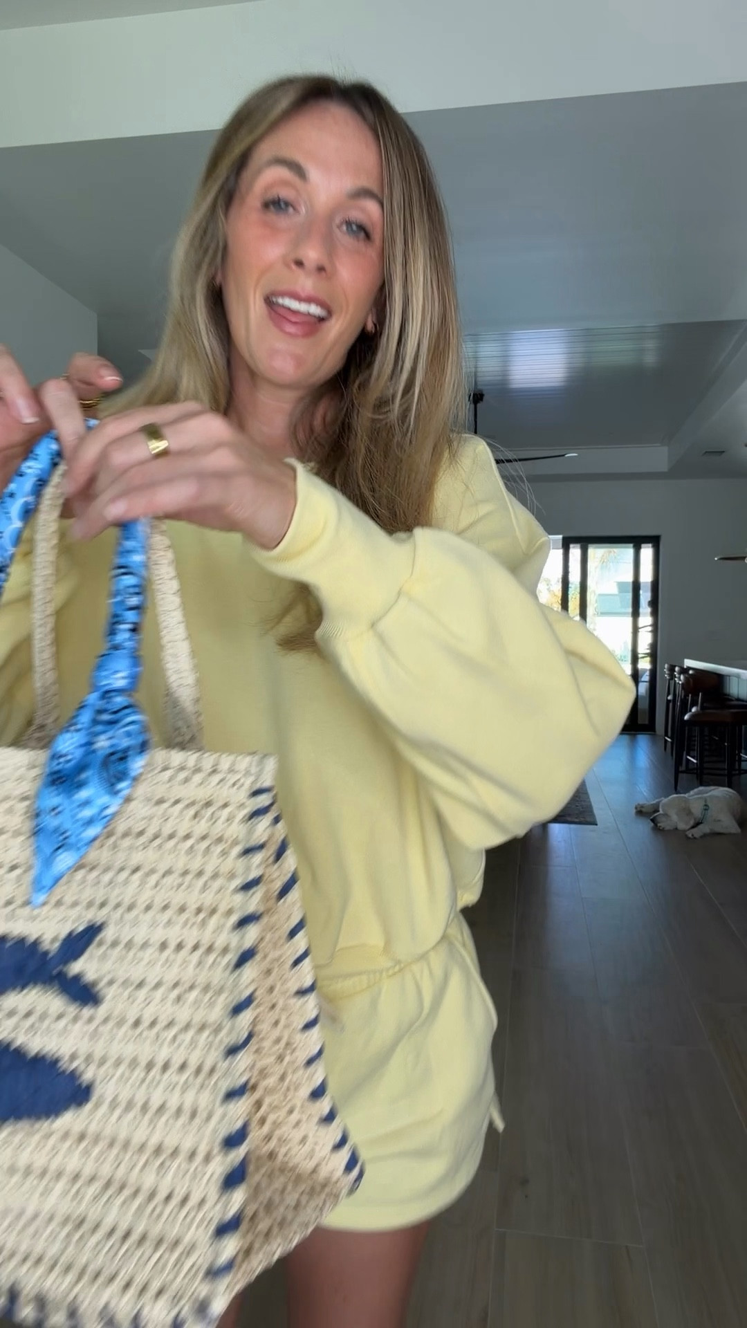 Walmart beach bag

#LTKU #LTKSeasonal #LTKTravel