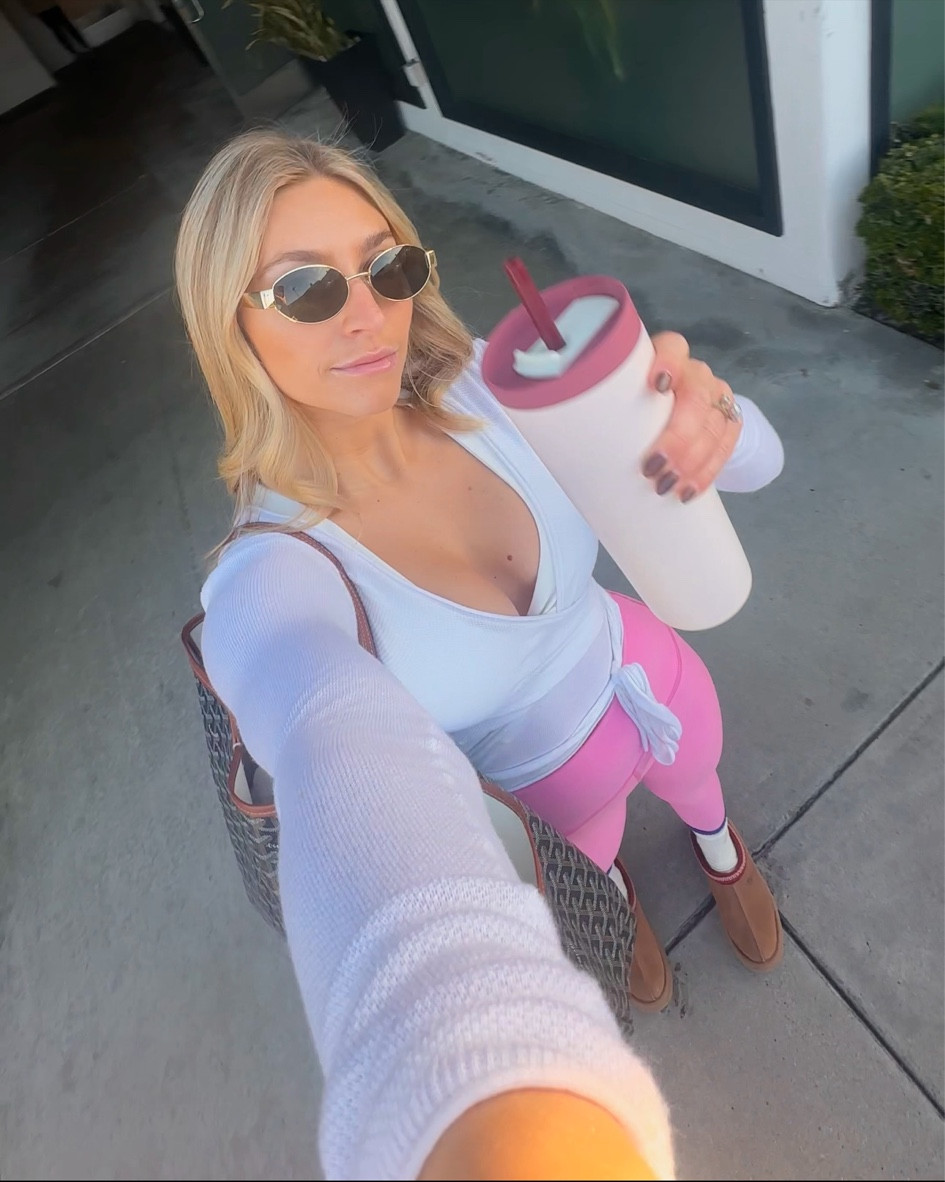 pilates with the new 2 in 1 @blenderbottle shaker tumbler — shop at @Target now! @shop.ltk #liketkit  #Target #ad #BlenderBottle #TargetPartner 