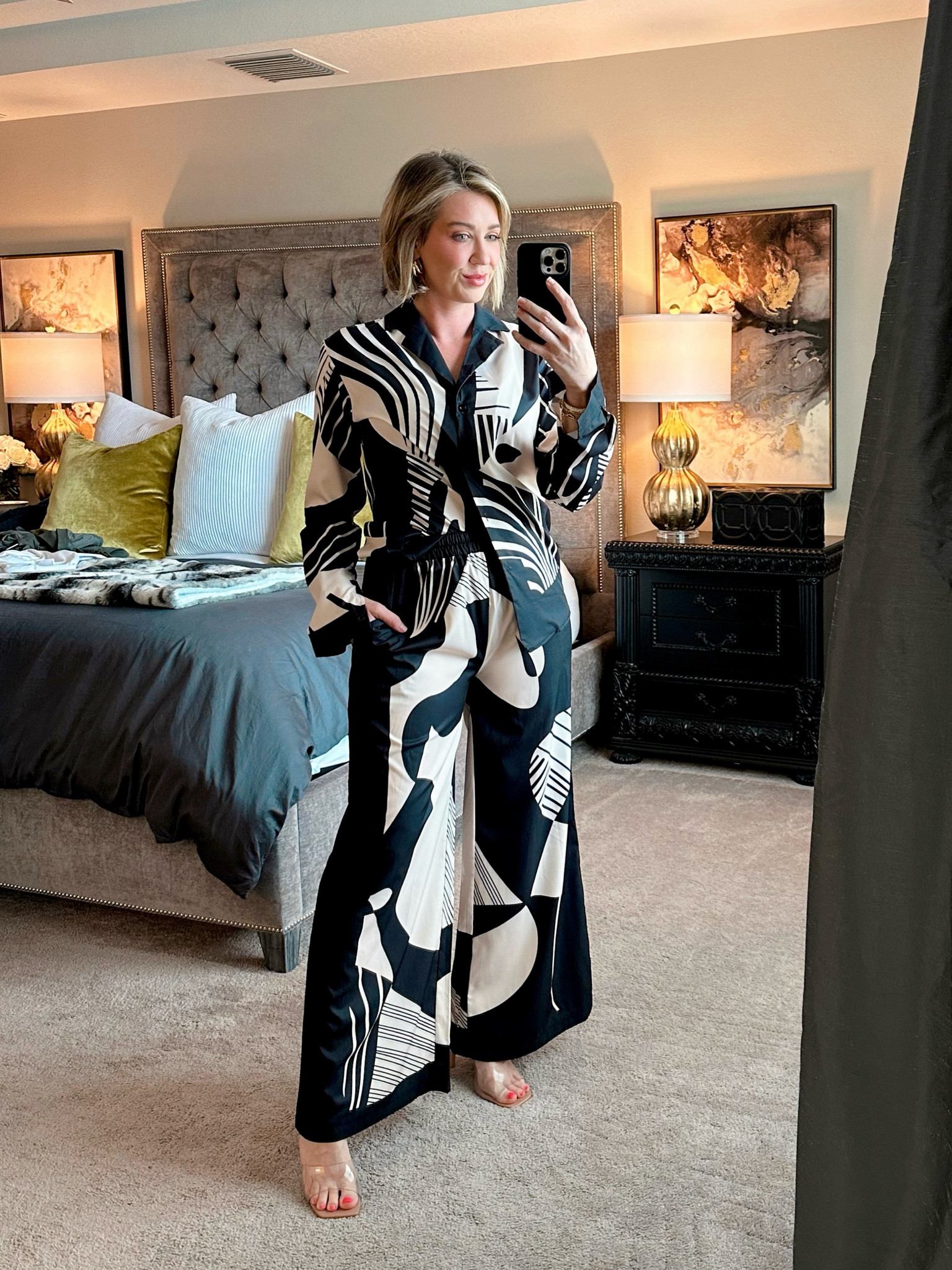 This set is a vibe!!!
Wearing a medium 

#LTKSeasonal #LTKOver40 #LTKStyleTip