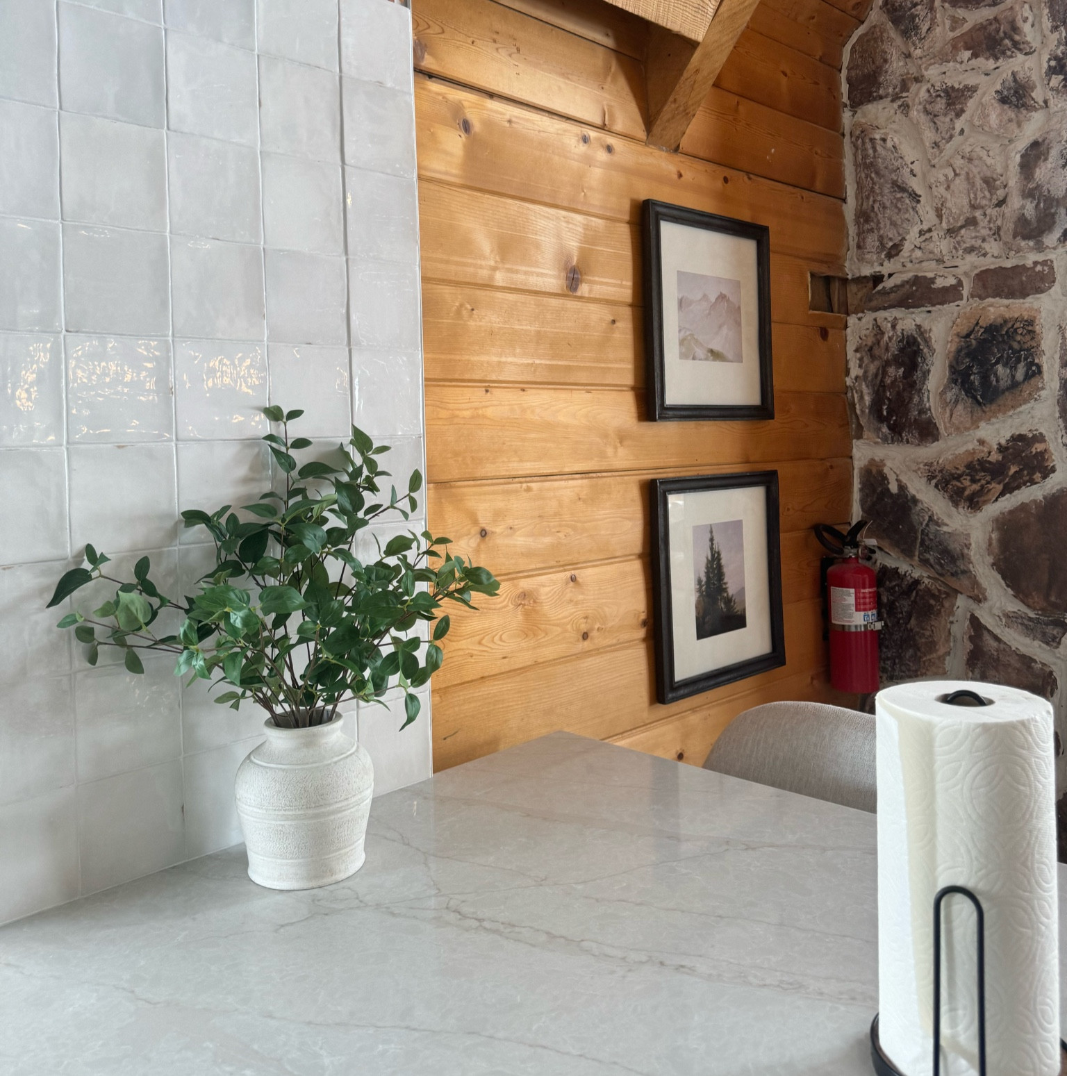 Kitchen & fireplace ambiance


#LTKSeasonal #LTKhome #LTKfindsunder50