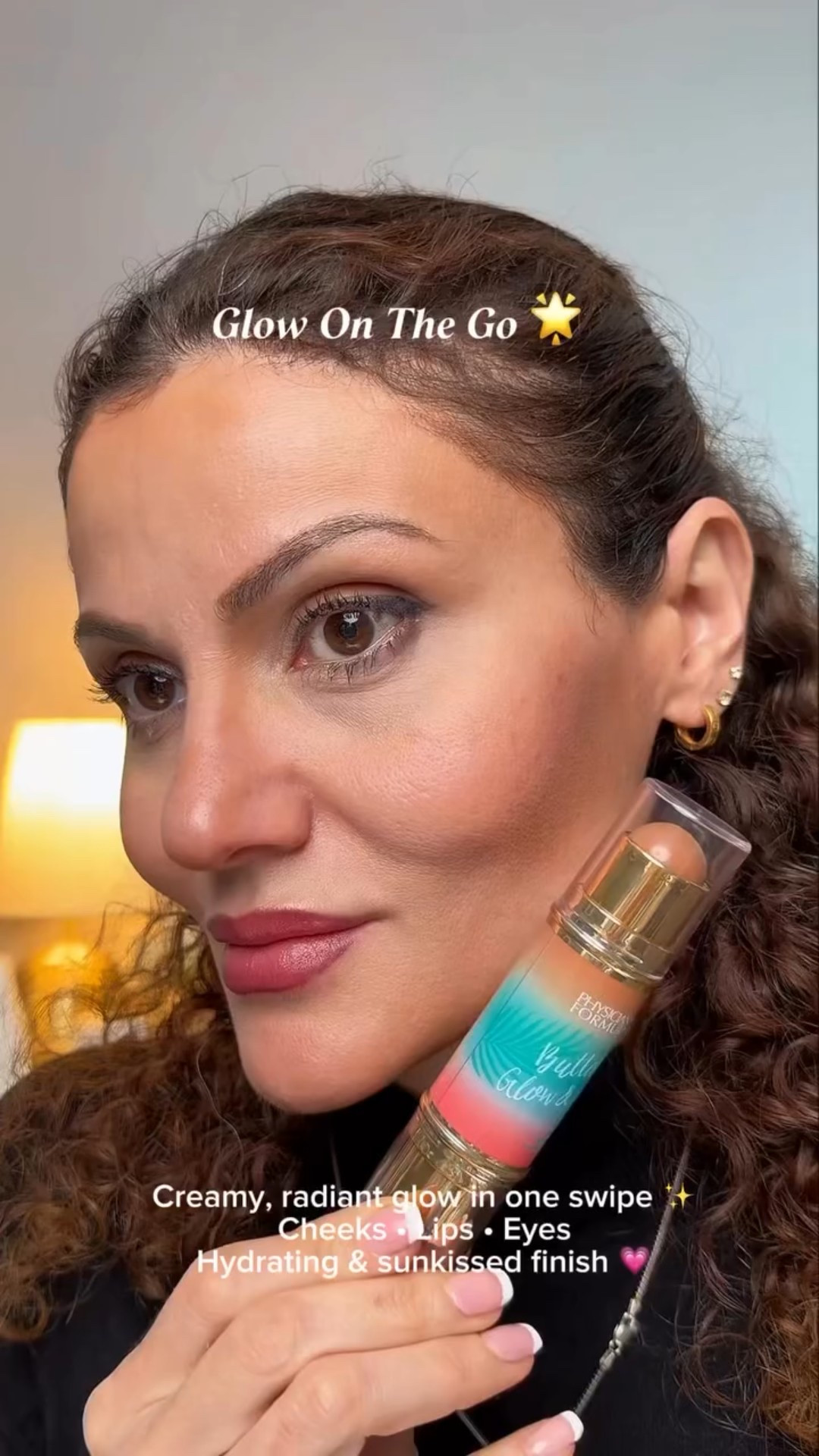 𝐏𝐡𝐲𝐬𝐢𝐜𝐢𝐚𝐧𝐬 𝐅𝐨𝐫𝐦𝐮𝐥𝐚 𝐁𝐮𝐭𝐭𝐞𝐫 𝐆𝐥𝐨𝐰 & 𝐆𝐨 𝐌𝐮𝐥𝐭𝐢𝐮𝐬𝐞 𝐒𝐭𝐢𝐜𝐤 
Delivers a soft, radiant finish while keeping skin smooth and hydrated.
Creamy, blendable, and perfect for an effortless glow on the go 💛

@physiciansformula

#PhysiciansFormula #ButterGlow #MultiUseMakeup #GlowySkin #CreamMakeup
#LTKBeauty #LTKCreator #UGCBeauty #MakeupEssentials
