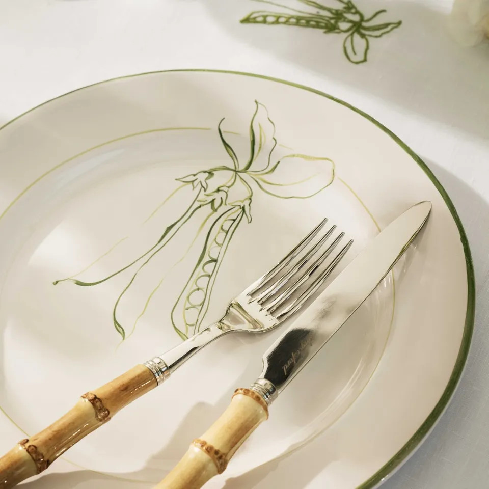 Triple Pea Pod Dinner Plate | Daylesford Organic