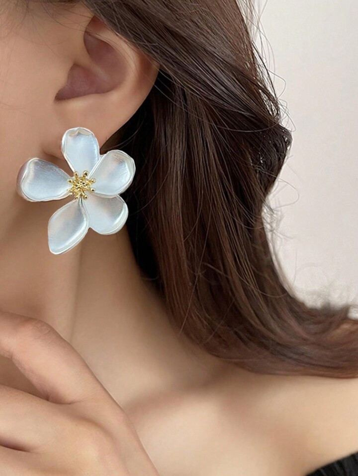 1 paire Boucles d'oreilles à tige métallique et fleur exagérée européennes et américaines, ... | SHEIN