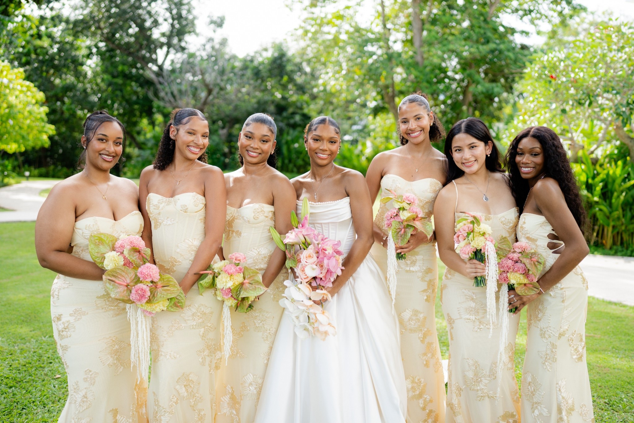 Bridesmaids dresses 💛 #wedding #bridesmaids #bridesmaidsdresses #dresses