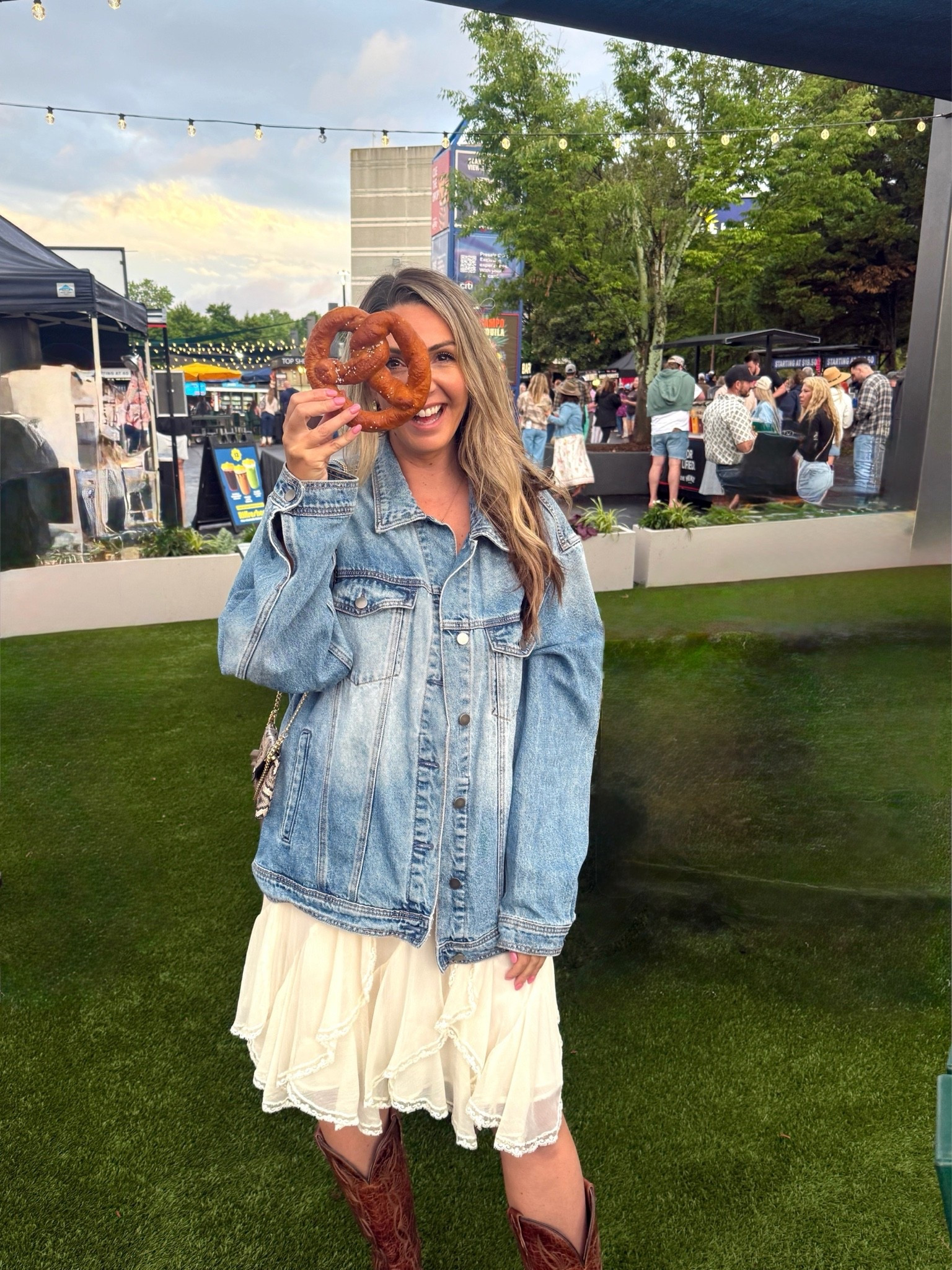 Country concert season 🤠🙌

#LTKootd #LTKSeasonal