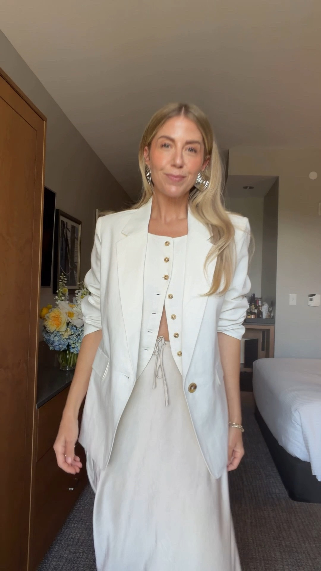 All cream outfit for summer

#LTKmomlife #LTKOver40 #LTKSeasonal