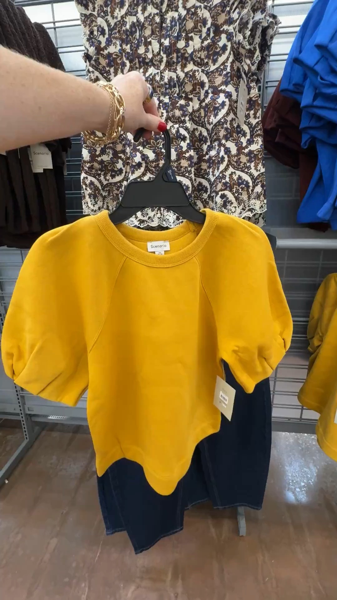Puff sleeve sweatshirt from Walmart

#LTKgrwm