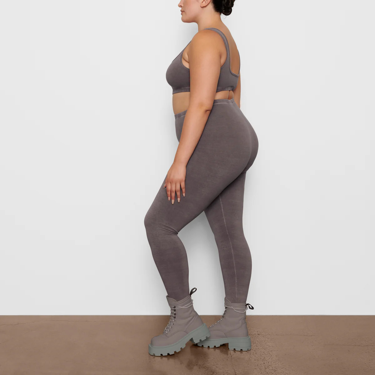 OUTDOOR LEGGING | SKIMS (US)